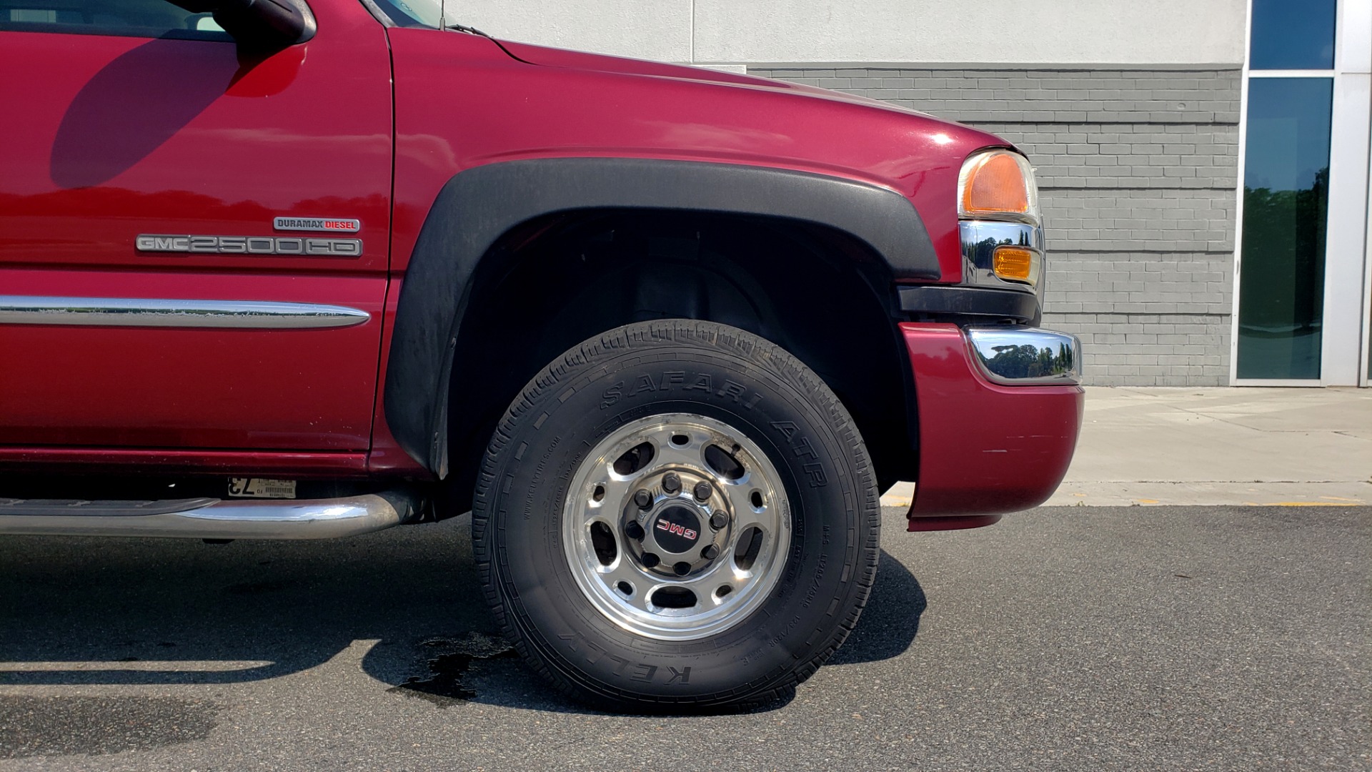 Used 2005 GMC SIERRA 2500HD SLT 4X4 / 6.6L DURAMAX / 5-SPD ALLISON / HEATED SEATS / LEATHER for sale Sold at Formula Imports in Charlotte NC 28227 84