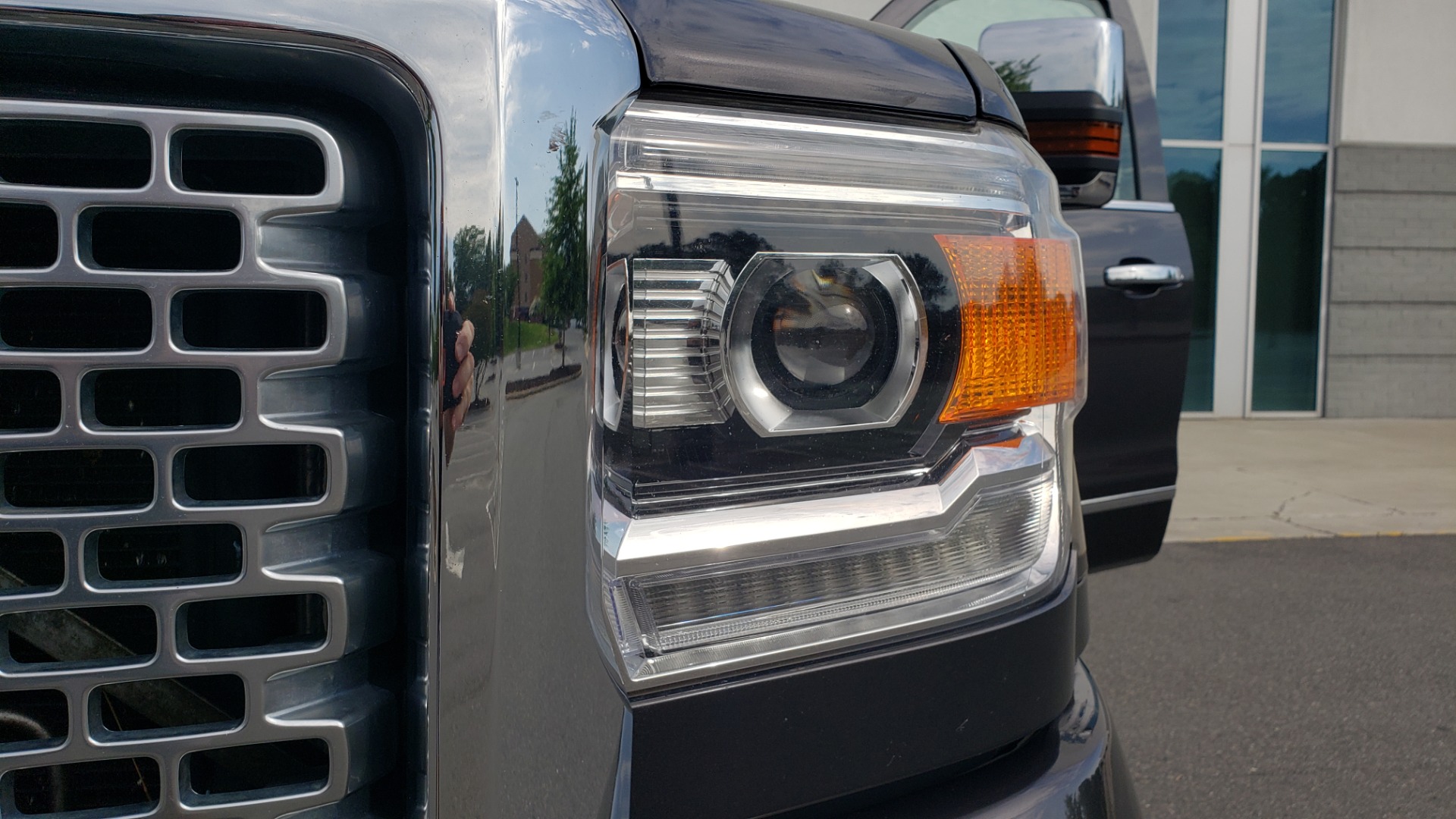 Used 2015 GMC SIERRA 2500HD DENALI / WIFI / NAV / DURAMAX PLUS / DRVR ALERT / SUNROOF / REARVIEW for sale Sold at Formula Imports in Charlotte NC 28227 17