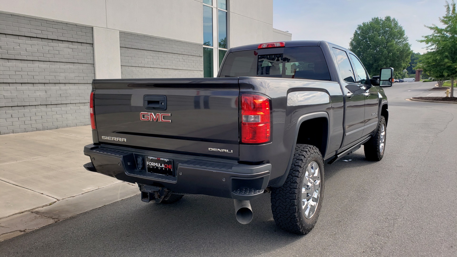 Used 2015 GMC SIERRA 2500HD DENALI / WIFI / NAV / DURAMAX PLUS / DRVR ALERT / SUNROOF / REARVIEW for sale Sold at Formula Imports in Charlotte NC 28227 2