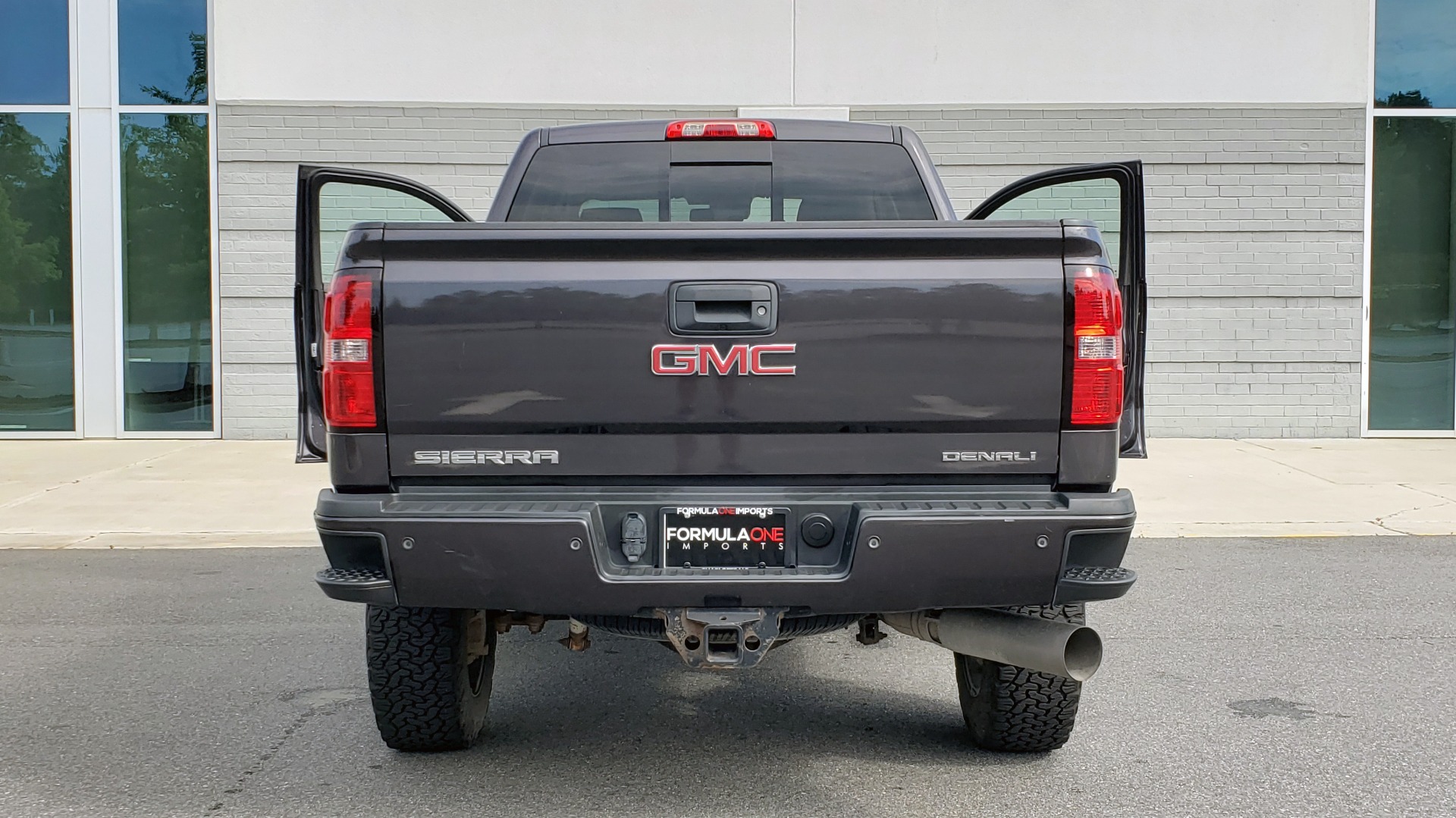 Used 2015 GMC SIERRA 2500HD DENALI / WIFI / NAV / DURAMAX PLUS / DRVR ALERT / SUNROOF / REARVIEW for sale Sold at Formula Imports in Charlotte NC 28227 23