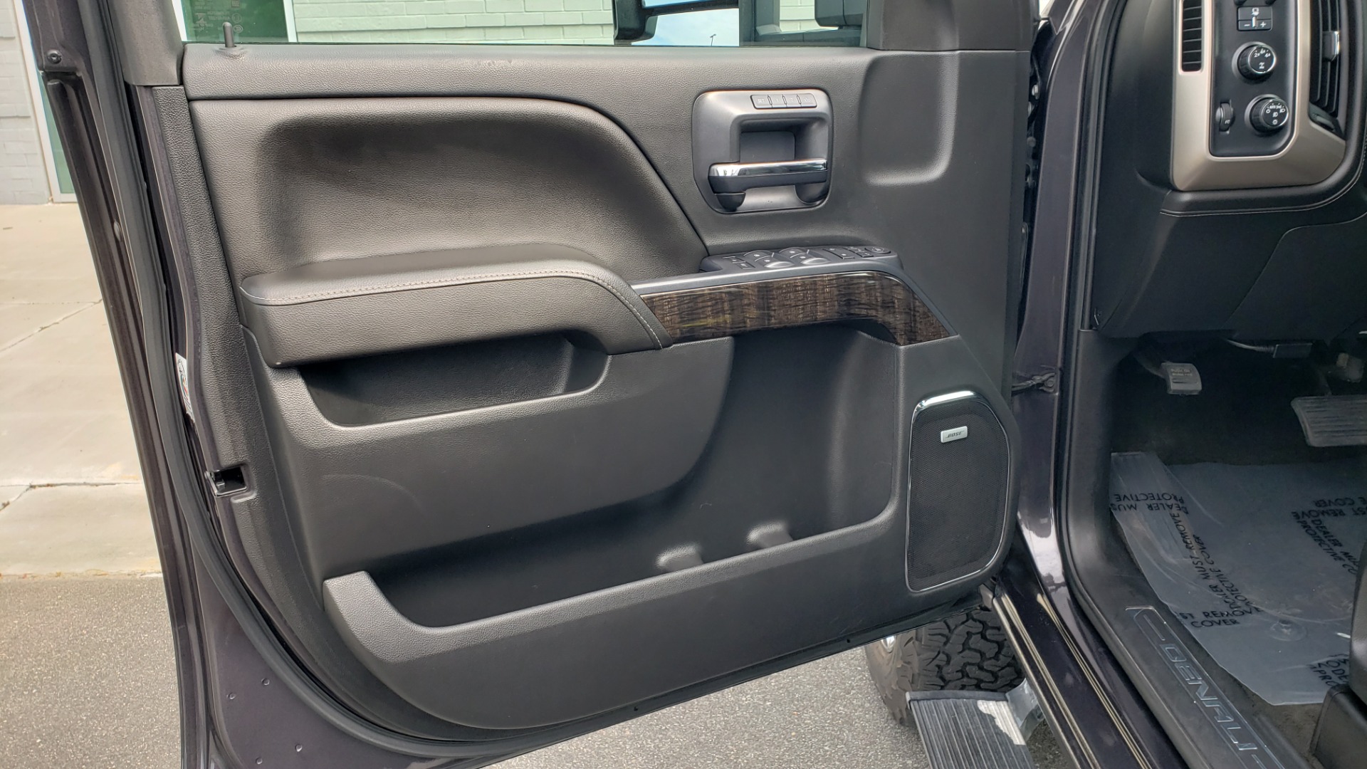Used 2015 GMC SIERRA 2500HD DENALI / WIFI / NAV / DURAMAX PLUS / DRVR ALERT / SUNROOF / REARVIEW for sale Sold at Formula Imports in Charlotte NC 28227 28