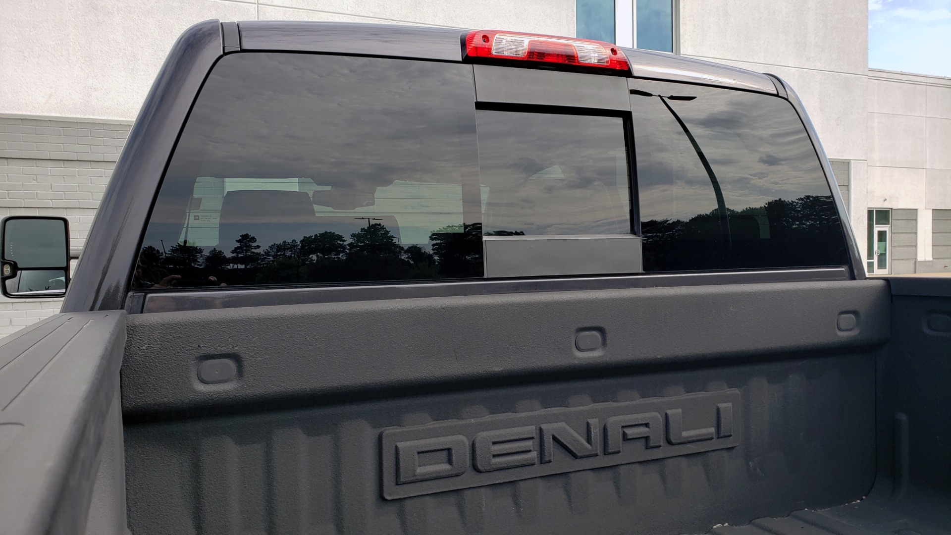 Used 2015 GMC SIERRA 2500HD DENALI / WIFI / NAV / DURAMAX PLUS / DRVR ALERT / SUNROOF / REARVIEW for sale Sold at Formula Imports in Charlotte NC 28227 59