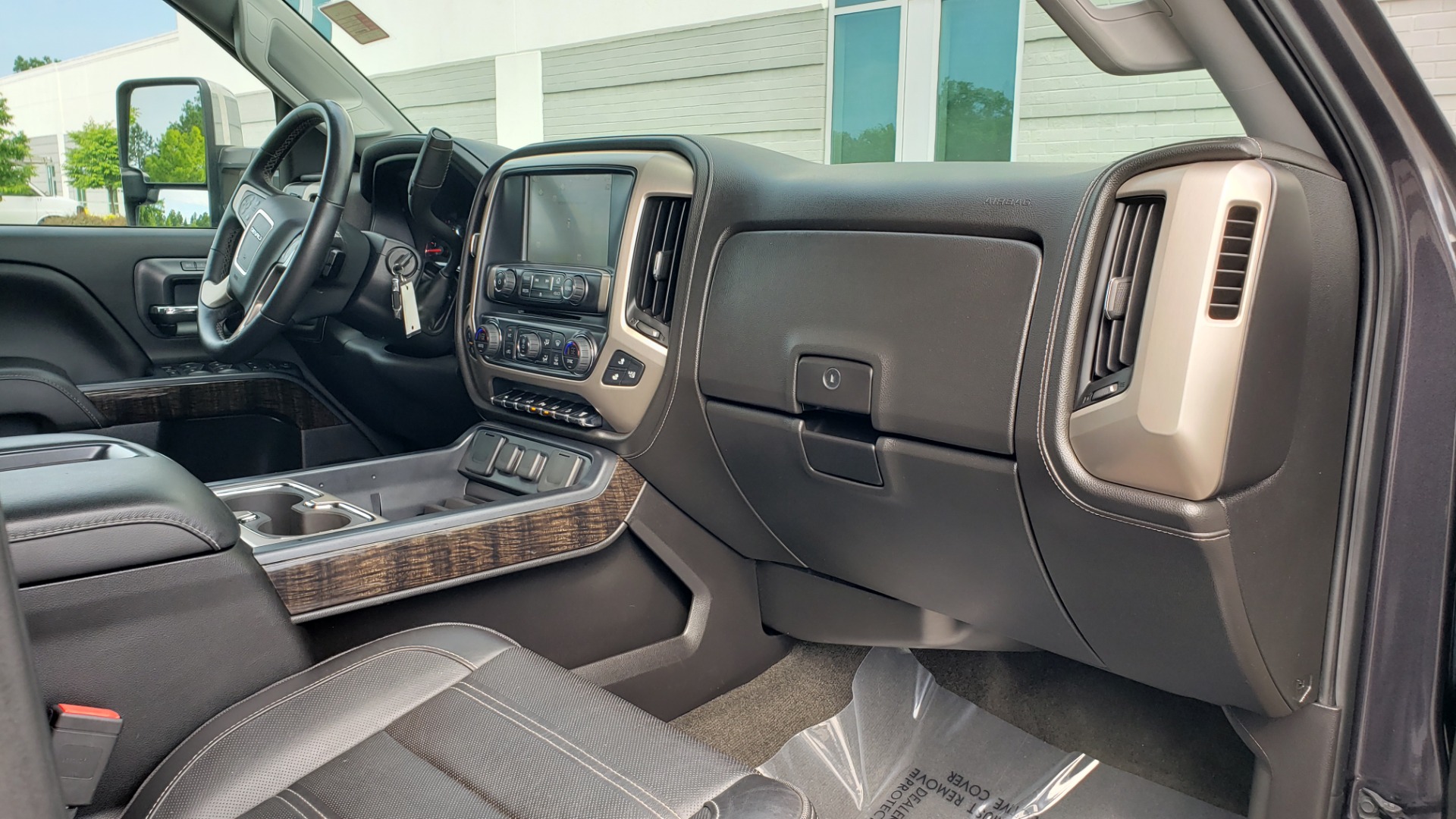 Used 2015 GMC SIERRA 2500HD DENALI / WIFI / NAV / DURAMAX PLUS / DRVR ALERT / SUNROOF / REARVIEW for sale Sold at Formula Imports in Charlotte NC 28227 65