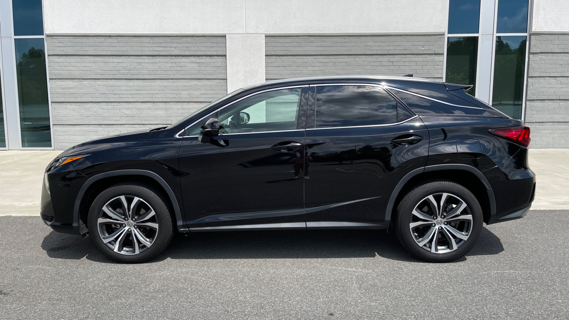 Used 2016 Lexus RX 350 PREMIUM / NAV / SUNROOF / BSM / PARK ASST / REARVIEW for sale Sold at Formula Imports in Charlotte NC 28227 4
