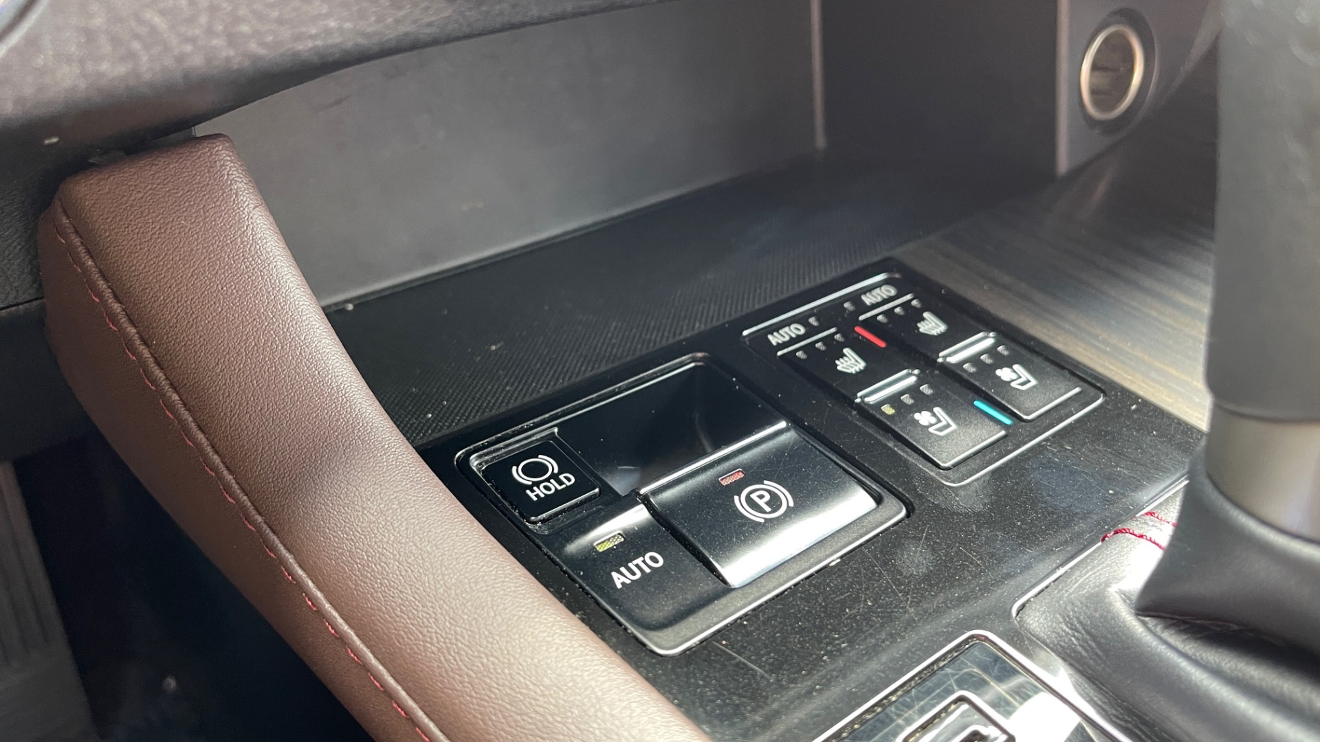 Used 2016 Lexus RX 350 PREMIUM / NAV / SUNROOF / BSM / PARK ASST / REARVIEW for sale Sold at Formula Imports in Charlotte NC 28227 43