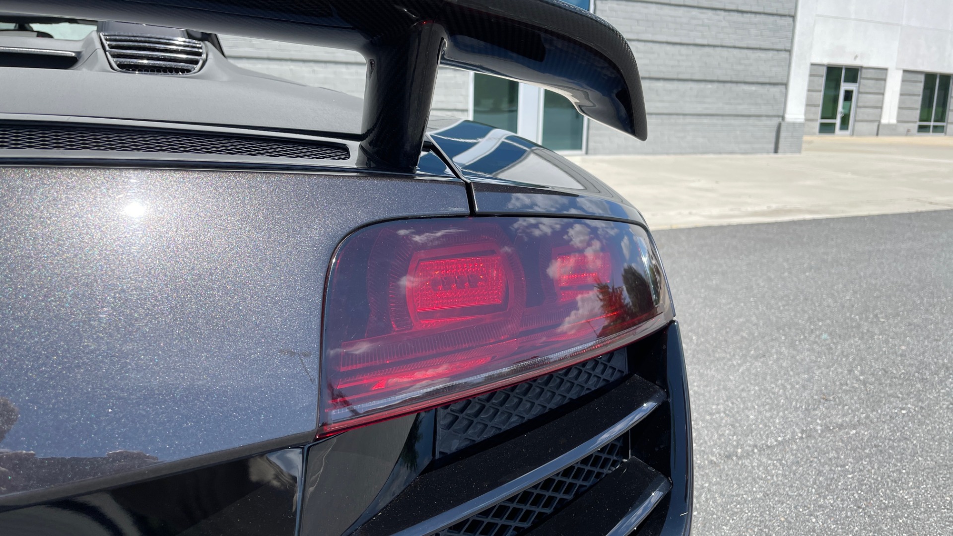 Used 2011 Audi R8 5.2L V10 SPYDER / QUATTRO / CARBON FIBER PKG / CUSTOM WHEELS for sale Sold at Formula Imports in Charlotte NC 28227 17
