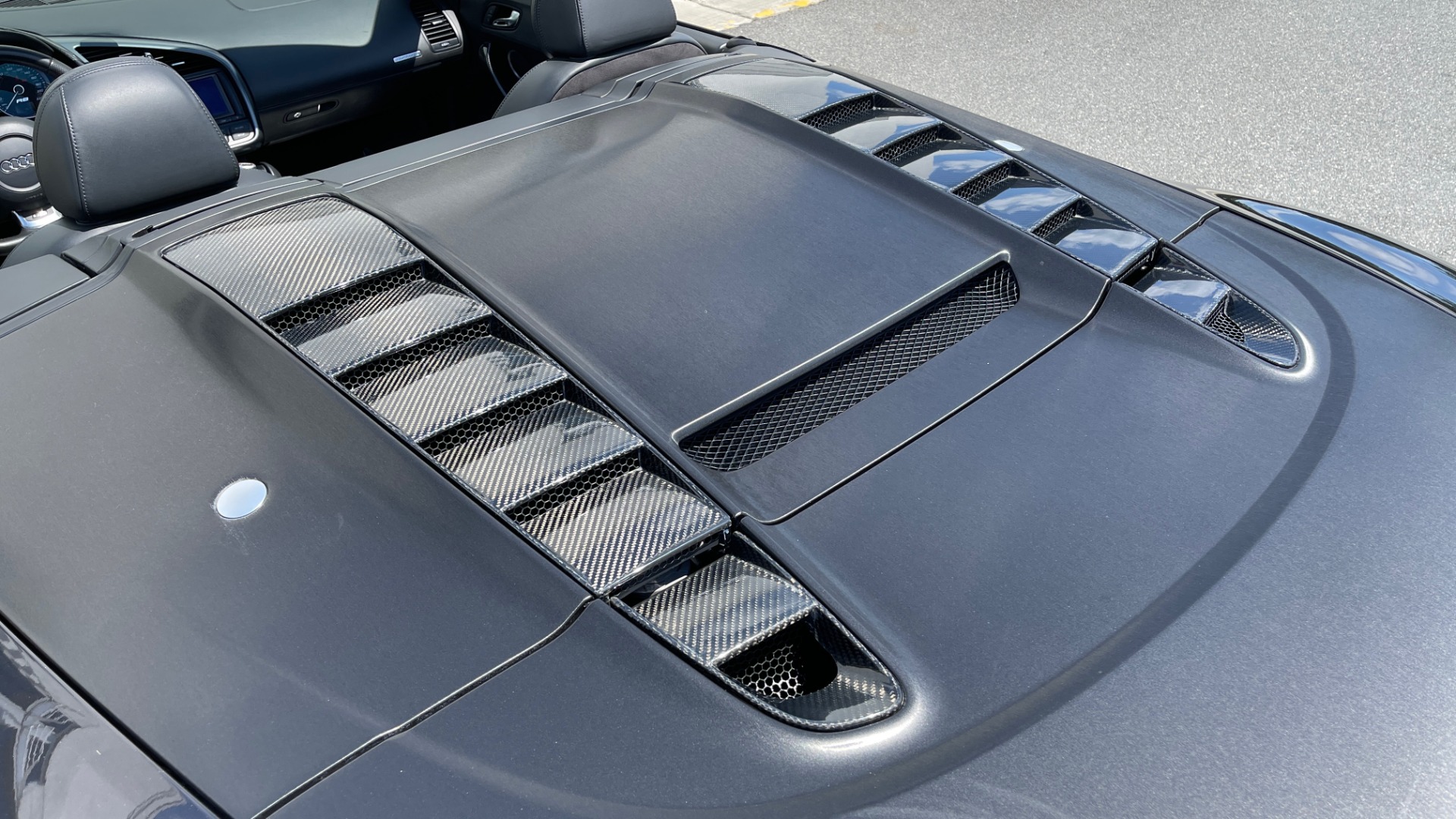 Used 2011 Audi R8 5.2L V10 SPYDER / QUATTRO / CARBON FIBER PKG / CUSTOM WHEELS for sale Sold at Formula Imports in Charlotte NC 28227 20