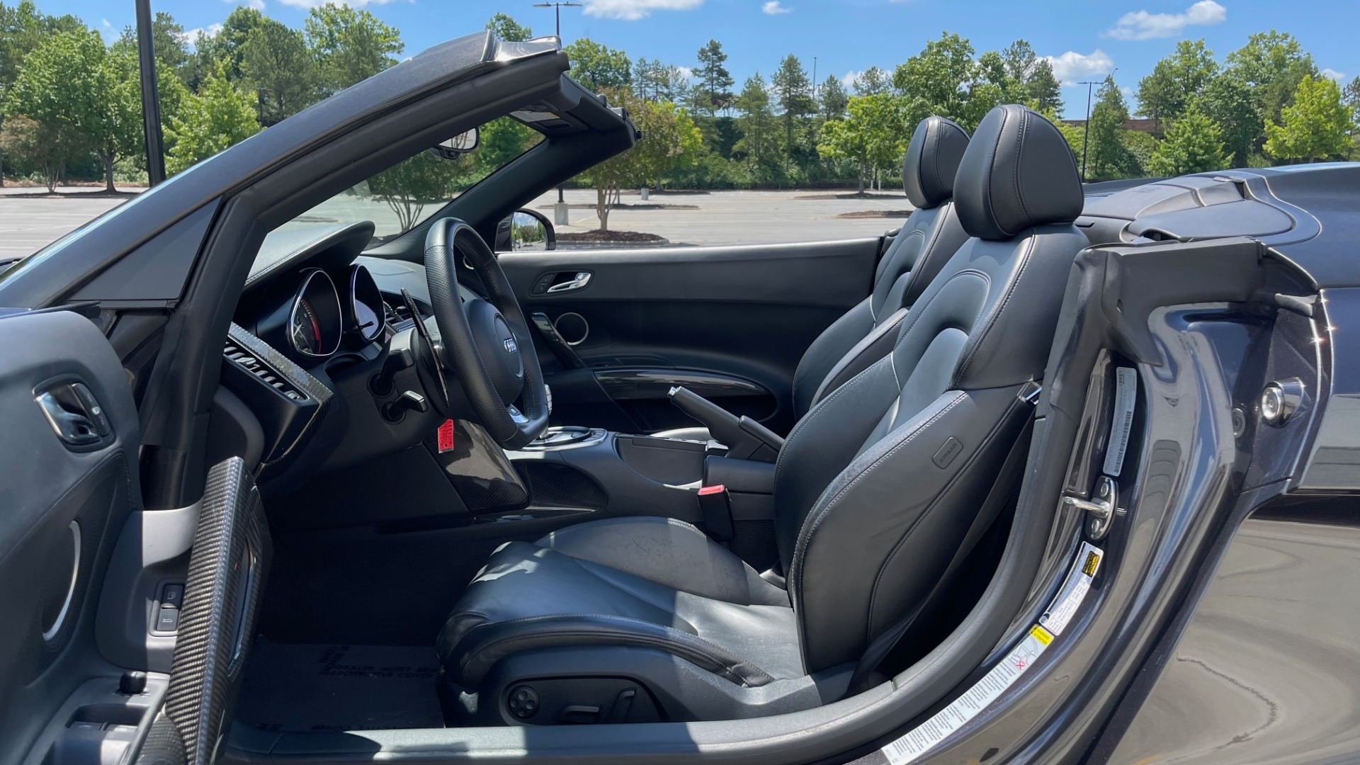 Used 2011 Audi R8 5.2L V10 SPYDER / QUATTRO / CARBON FIBER PKG / CUSTOM WHEELS for sale Sold at Formula Imports in Charlotte NC 28227 36