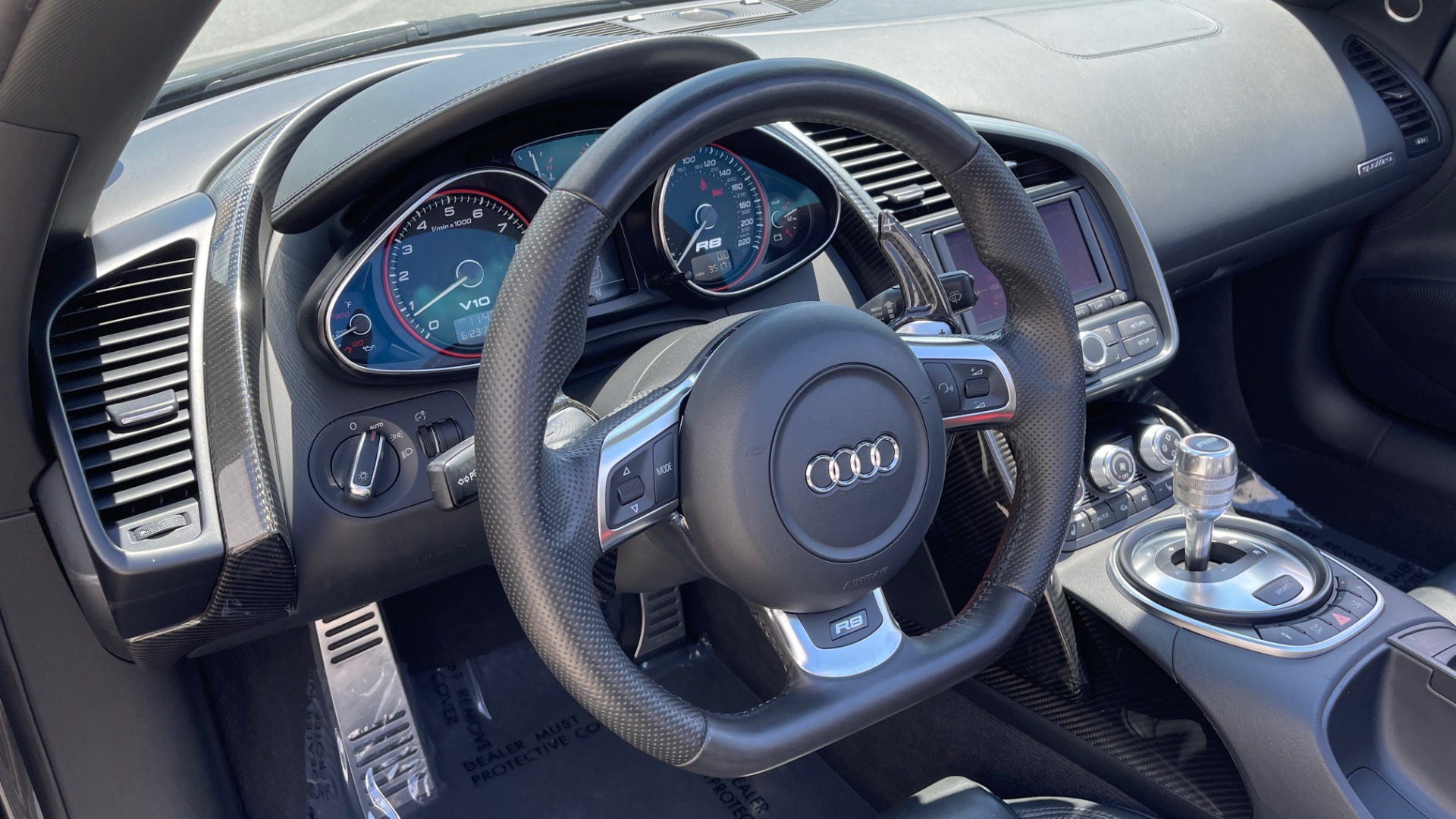 Used 2011 Audi R8 5.2L V10 SPYDER / QUATTRO / CARBON FIBER PKG / CUSTOM WHEELS for sale Sold at Formula Imports in Charlotte NC 28227 42