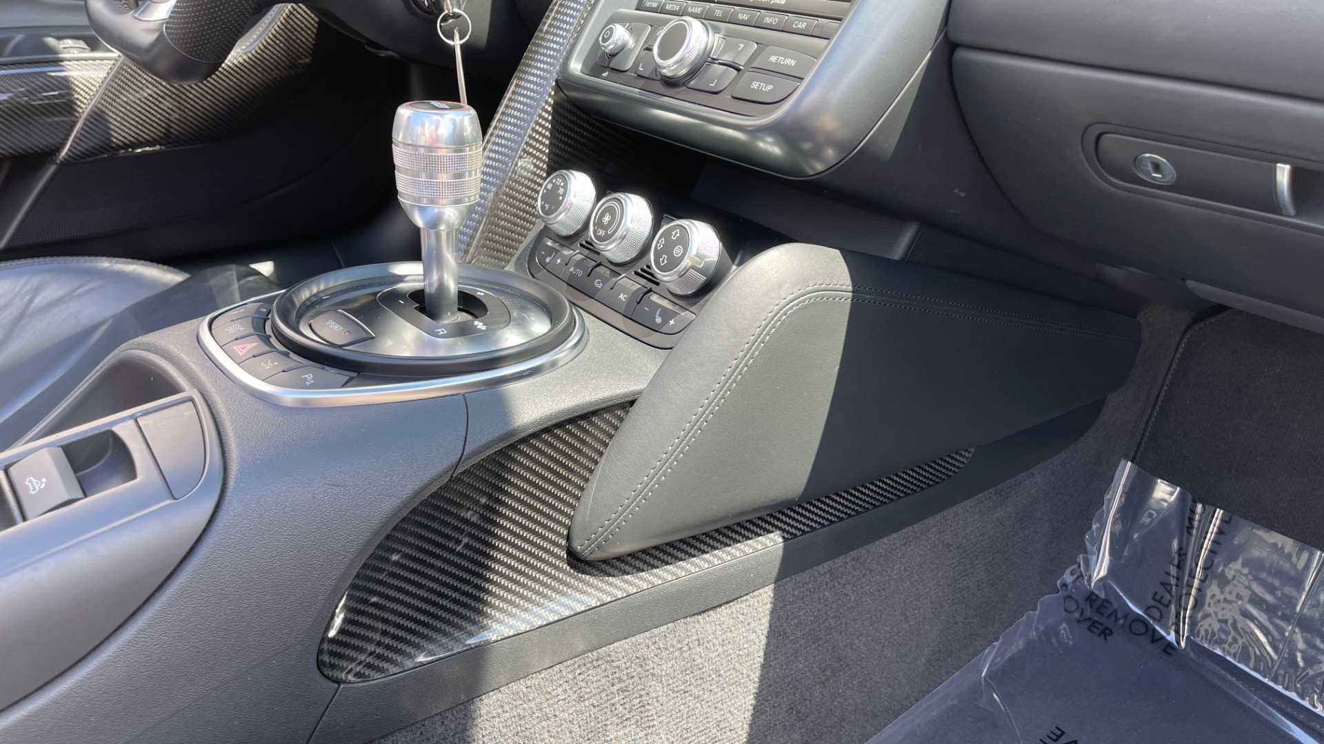 Used 2011 Audi R8 5.2L V10 SPYDER / QUATTRO / CARBON FIBER PKG / CUSTOM WHEELS for sale Sold at Formula Imports in Charlotte NC 28227 68