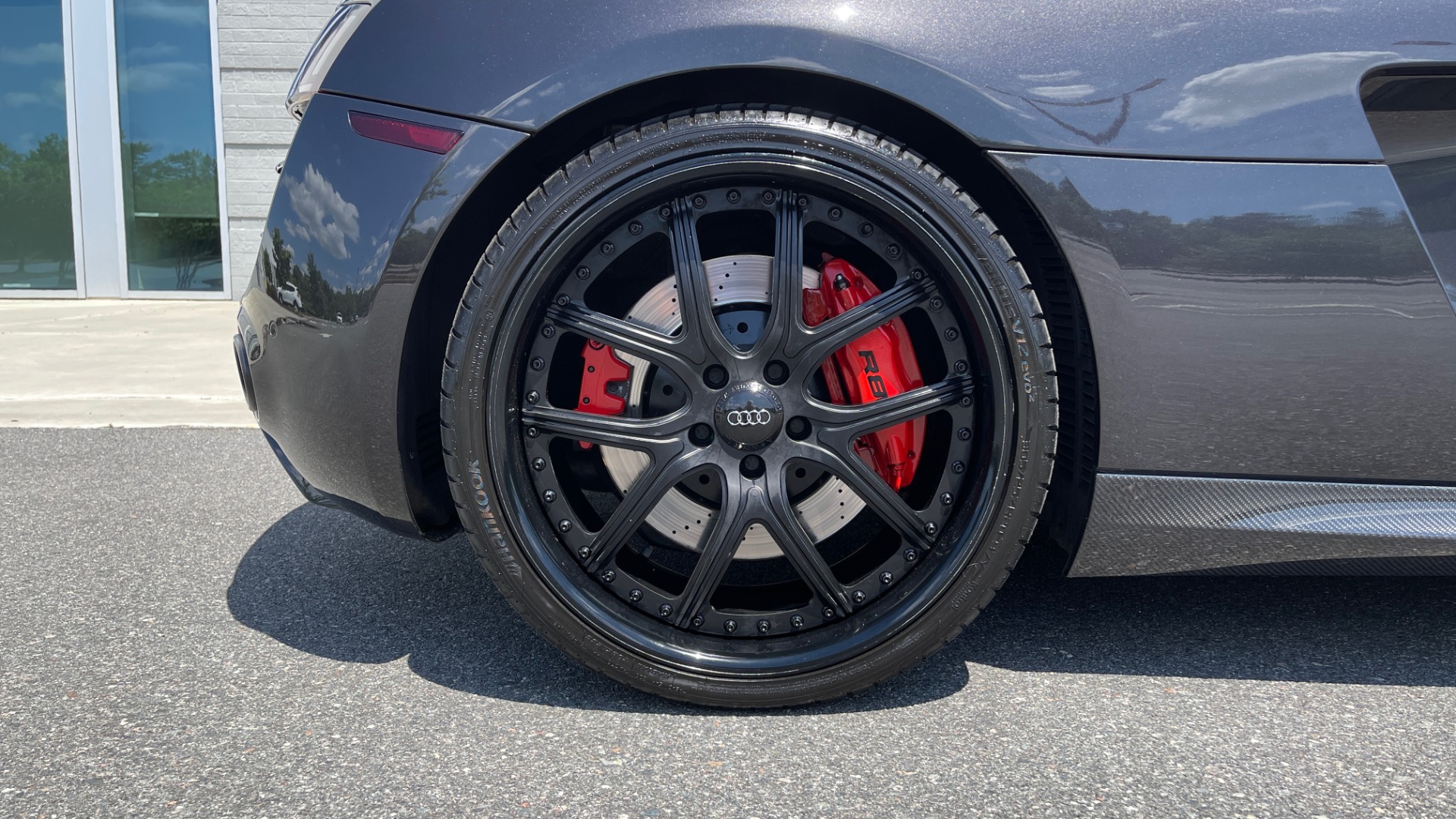 Used 2011 Audi R8 5.2L V10 SPYDER / QUATTRO / CARBON FIBER PKG / CUSTOM WHEELS for sale Sold at Formula Imports in Charlotte NC 28227 73