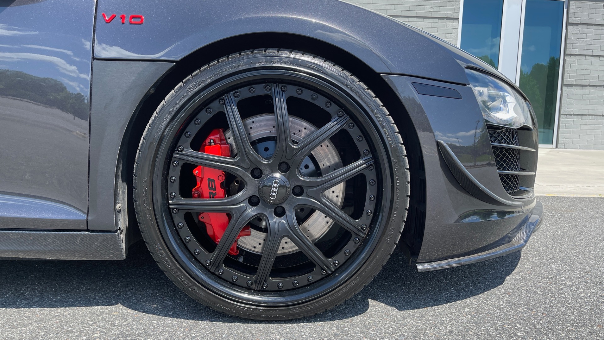 Used 2011 Audi R8 5.2L V10 SPYDER / QUATTRO / CARBON FIBER PKG / CUSTOM WHEELS for sale Sold at Formula Imports in Charlotte NC 28227 74