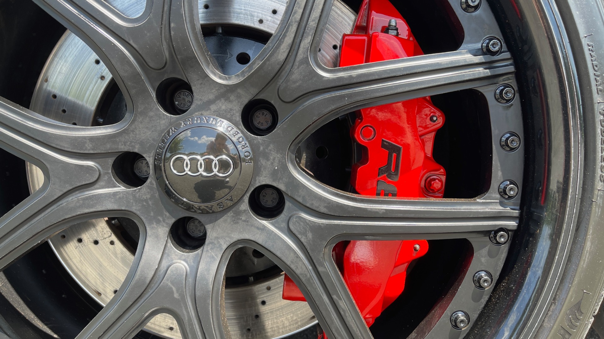 Used 2011 Audi R8 5.2L V10 SPYDER / QUATTRO / CARBON FIBER PKG / CUSTOM WHEELS for sale Sold at Formula Imports in Charlotte NC 28227 8