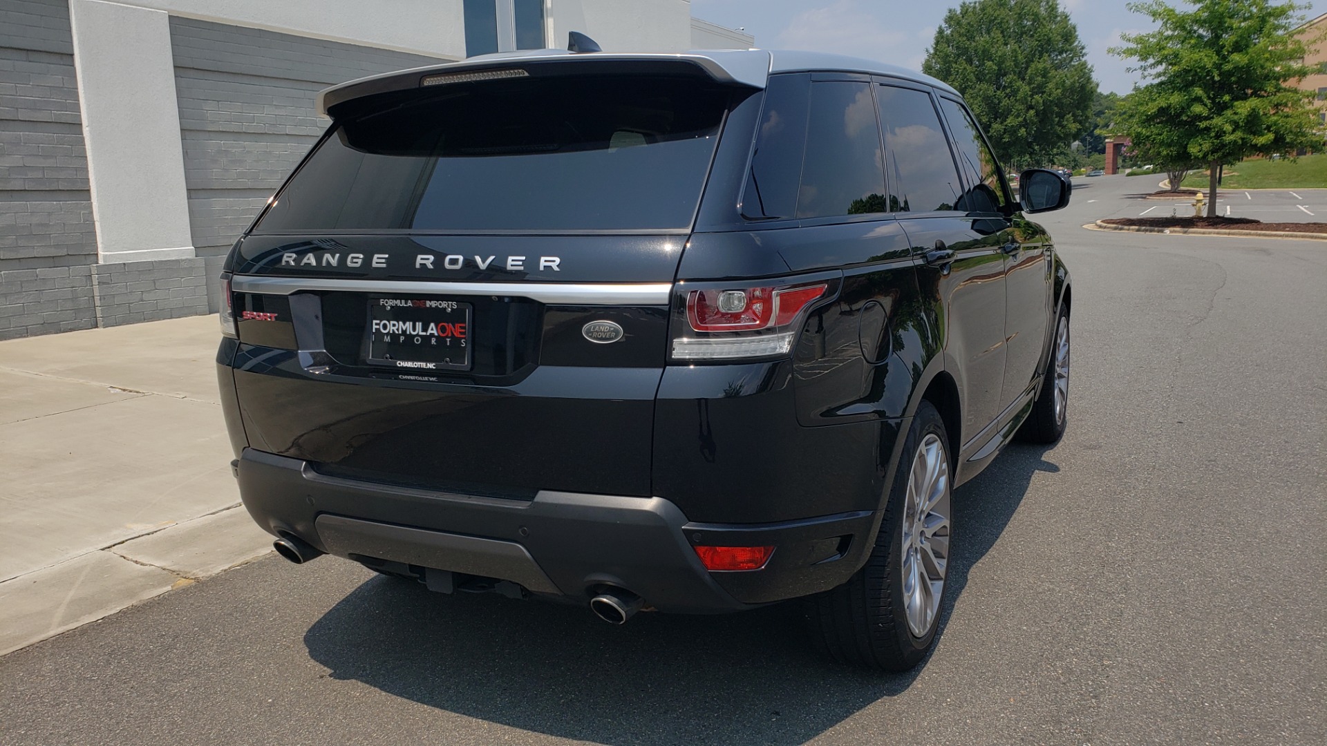 Used 2017 Land Rover Range Rover Sport HSE Dynamic for sale Sold at Formula Imports in Charlotte NC 28227 2