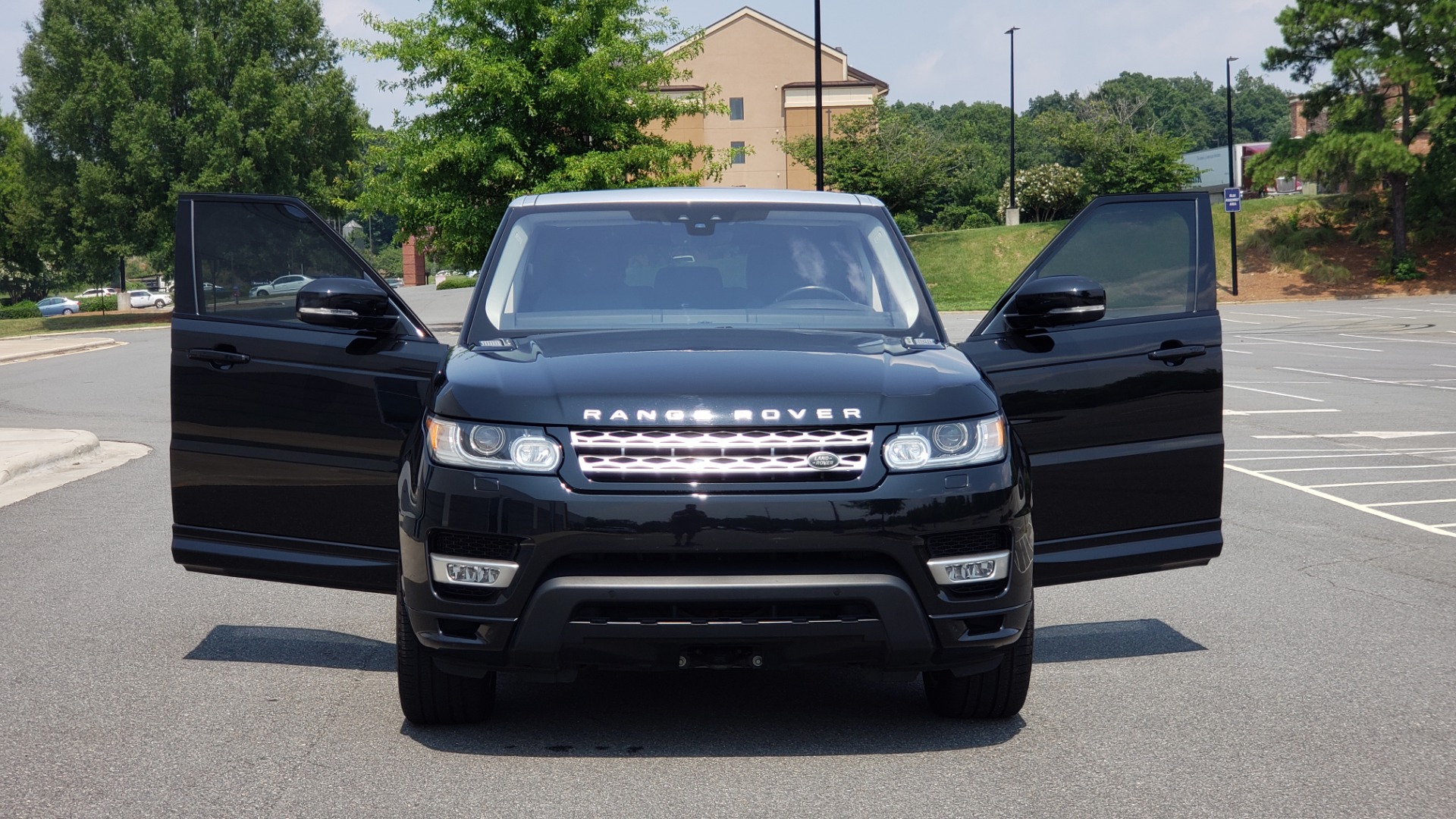 Used 2017 Land Rover Range Rover Sport HSE Dynamic for sale Sold at Formula Imports in Charlotte NC 28227 26