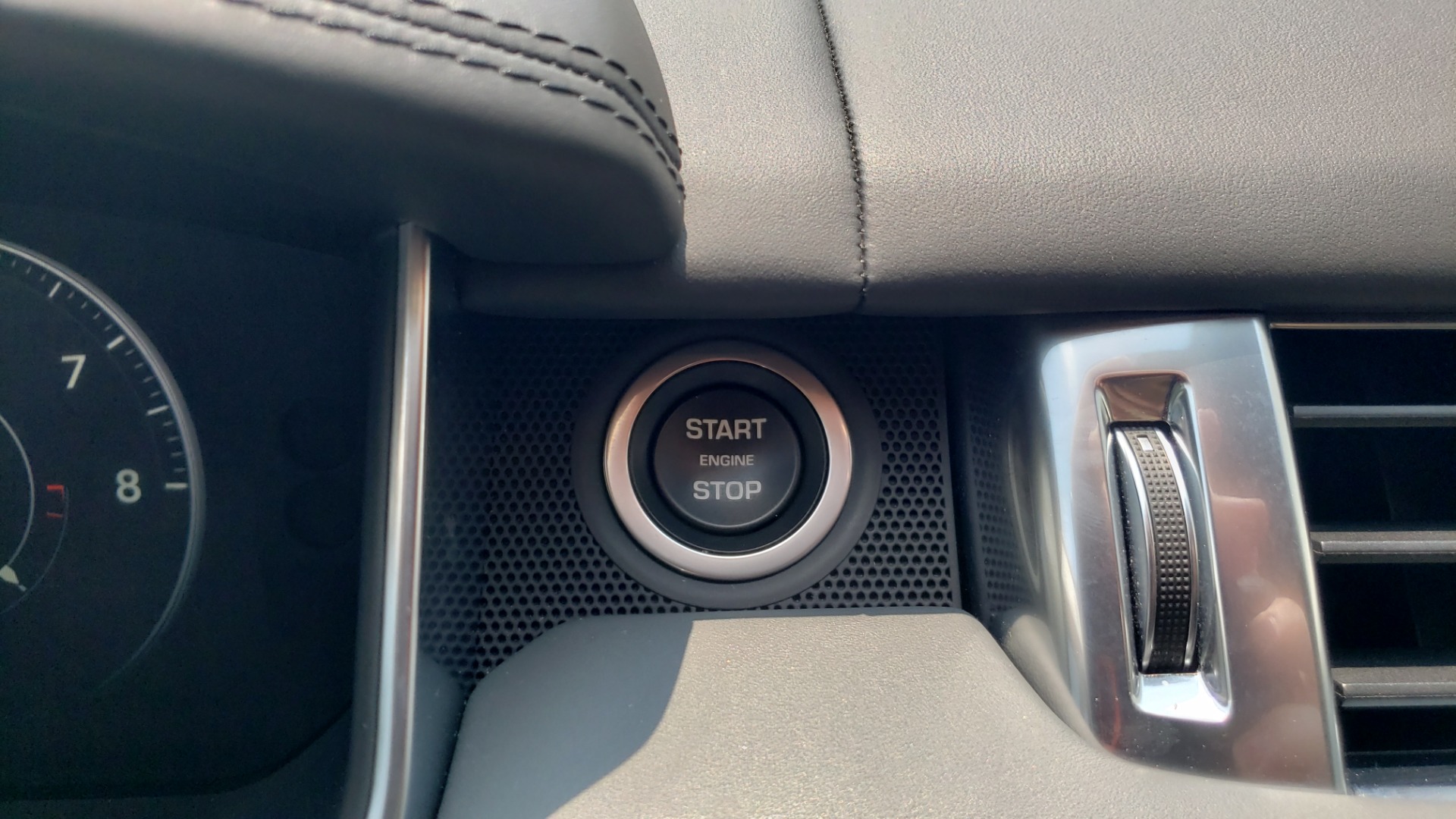 Used 2017 Land Rover Range Rover Sport HSE Dynamic for sale Sold at Formula Imports in Charlotte NC 28227 48