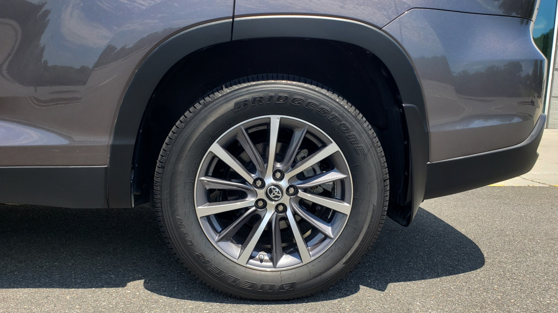 Used 2019 Toyota HIGHLANDER XLE / 3.5L V6 / AWD / LEATHER / 8-SPD AUTO / 1-OWNER for sale Sold at Formula Imports in Charlotte NC 28227 81