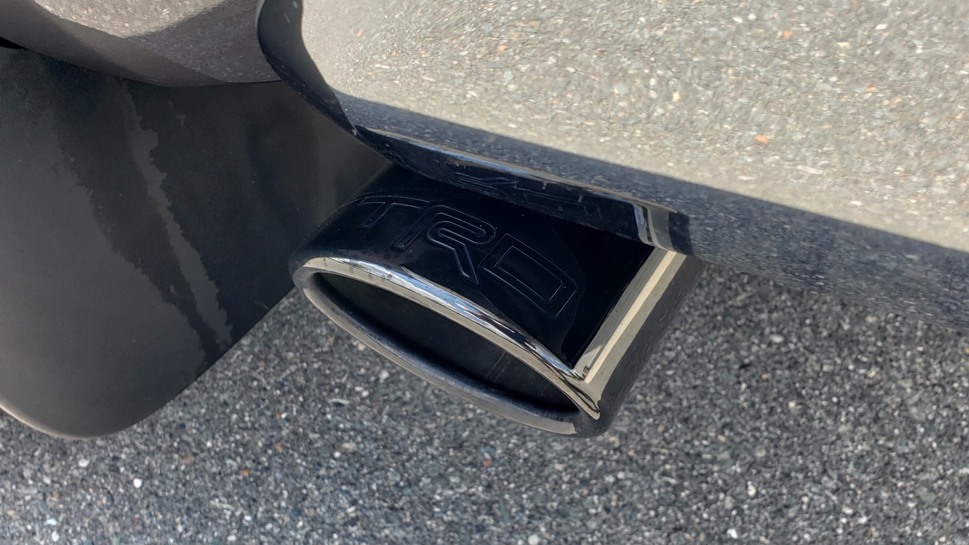 Used 2019 Toyota TUNDRA 4WD LIMITED / 5.7L V8 / 6-SPD AUTO / NAV / SUNROOF / REARVIEW for sale Sold at Formula Imports in Charlotte NC 28227 10