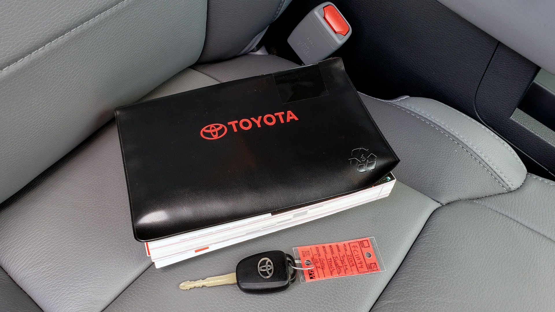 Used 2019 Toyota TUNDRA 4WD LIMITED / 5.7L V8 / 6-SPD AUTO / NAV / SUNROOF / REARVIEW for sale Sold at Formula Imports in Charlotte NC 28227 106