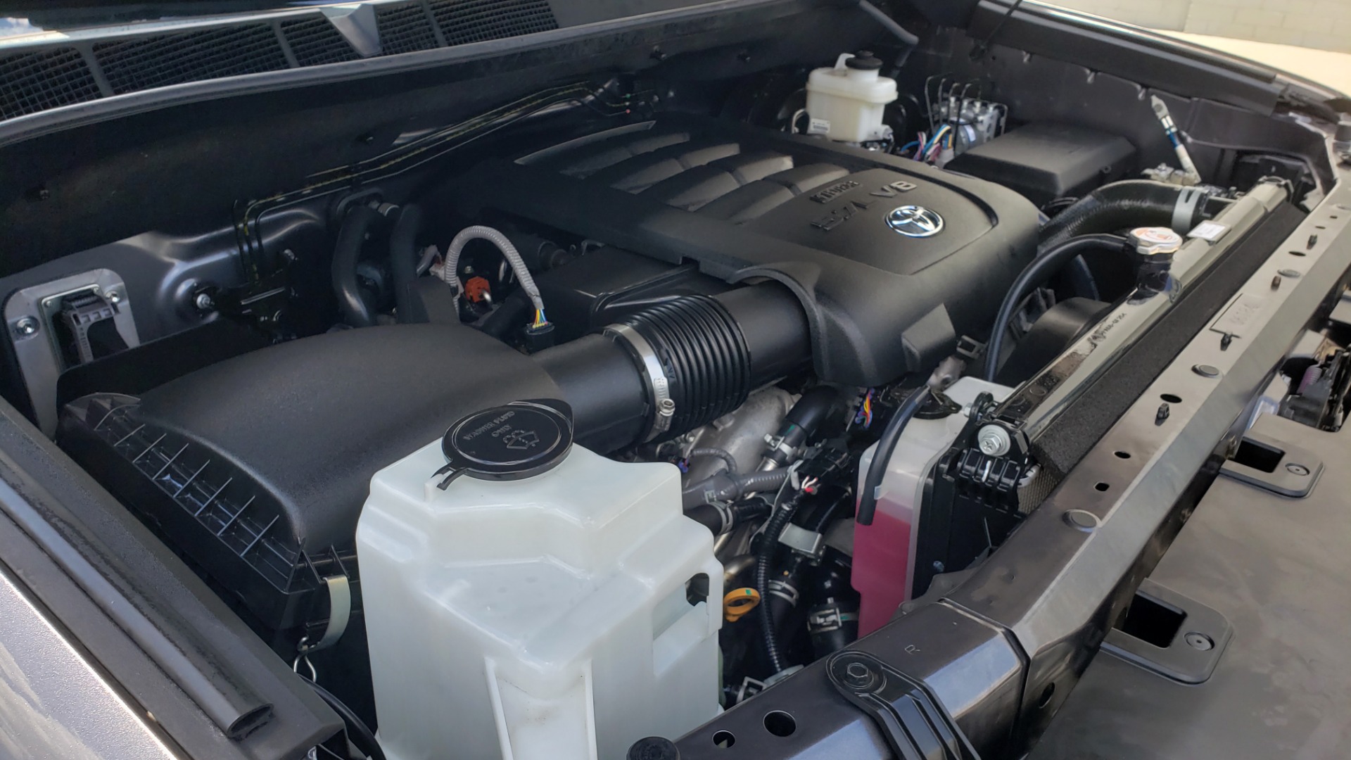 Used 2019 Toyota TUNDRA 4WD LIMITED / 5.7L V8 / 6-SPD AUTO / NAV / SUNROOF / REARVIEW for sale Sold at Formula Imports in Charlotte NC 28227 21