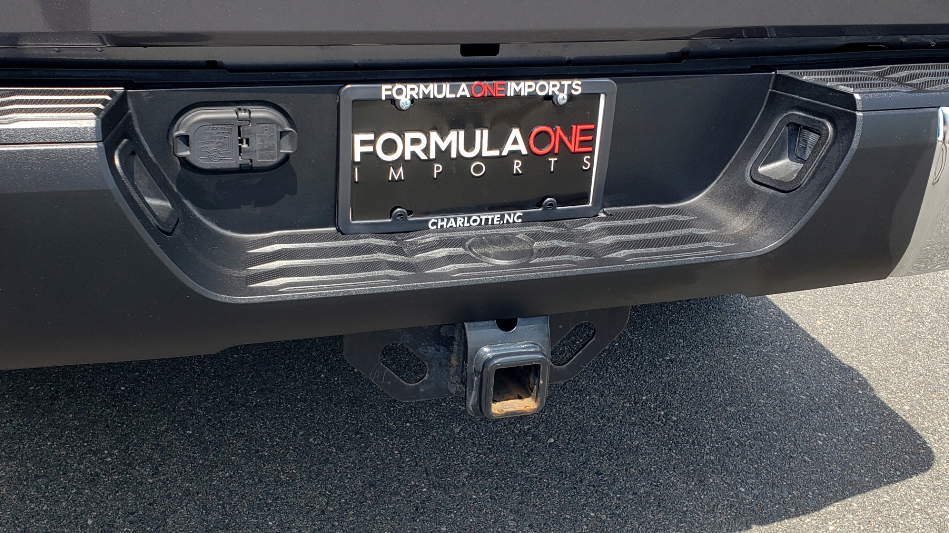 Used 2019 Toyota TUNDRA 4WD LIMITED / 5.7L V8 / 6-SPD AUTO / NAV / SUNROOF / REARVIEW for sale Sold at Formula Imports in Charlotte NC 28227 36