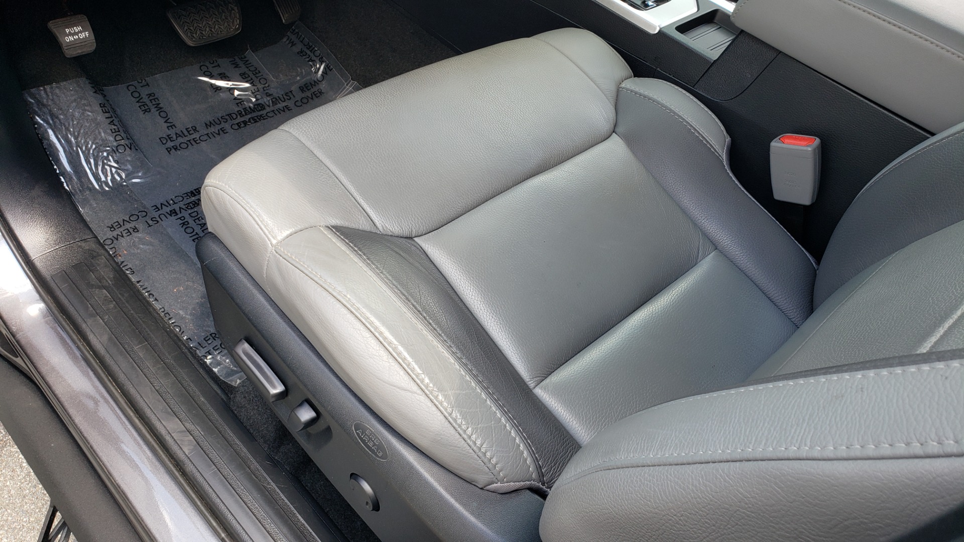 Used 2019 Toyota TUNDRA 4WD LIMITED / 5.7L V8 / 6-SPD AUTO / NAV / SUNROOF / REARVIEW for sale Sold at Formula Imports in Charlotte NC 28227 41