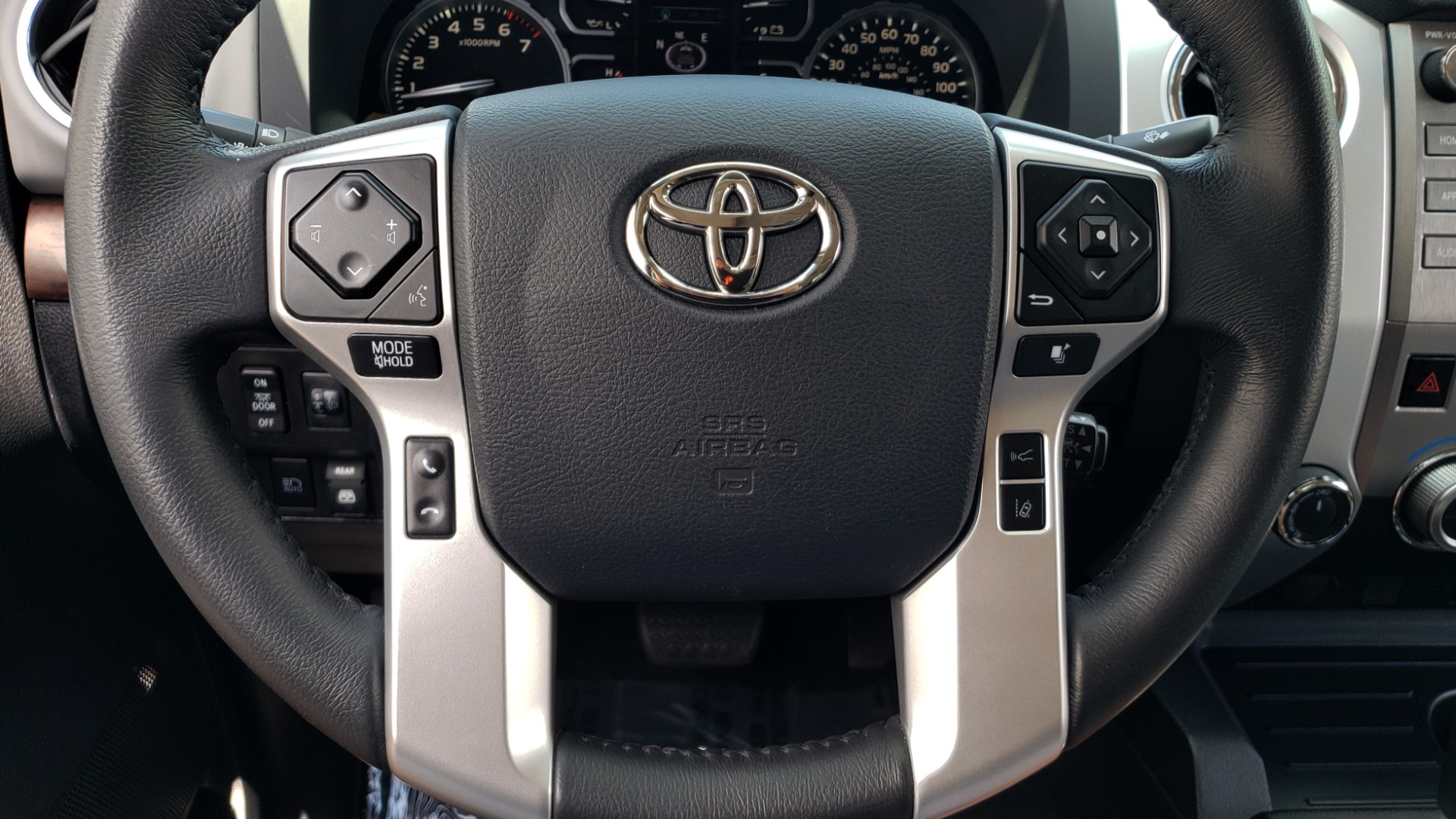 Used 2019 Toyota TUNDRA 4WD LIMITED / 5.7L V8 / 6-SPD AUTO / NAV / SUNROOF / REARVIEW for sale Sold at Formula Imports in Charlotte NC 28227 46