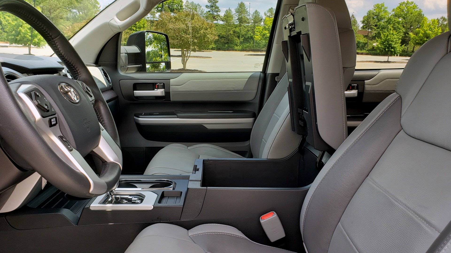Used 2019 Toyota TUNDRA 4WD LIMITED / 5.7L V8 / 6-SPD AUTO / NAV / SUNROOF / REARVIEW for sale Sold at Formula Imports in Charlotte NC 28227 64
