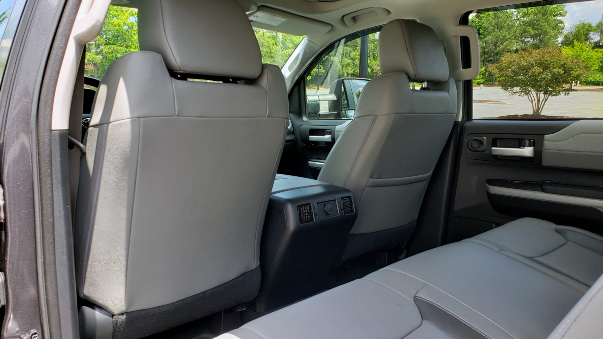 Used 2019 Toyota TUNDRA 4WD LIMITED / 5.7L V8 / 6-SPD AUTO / NAV / SUNROOF / REARVIEW for sale Sold at Formula Imports in Charlotte NC 28227 75