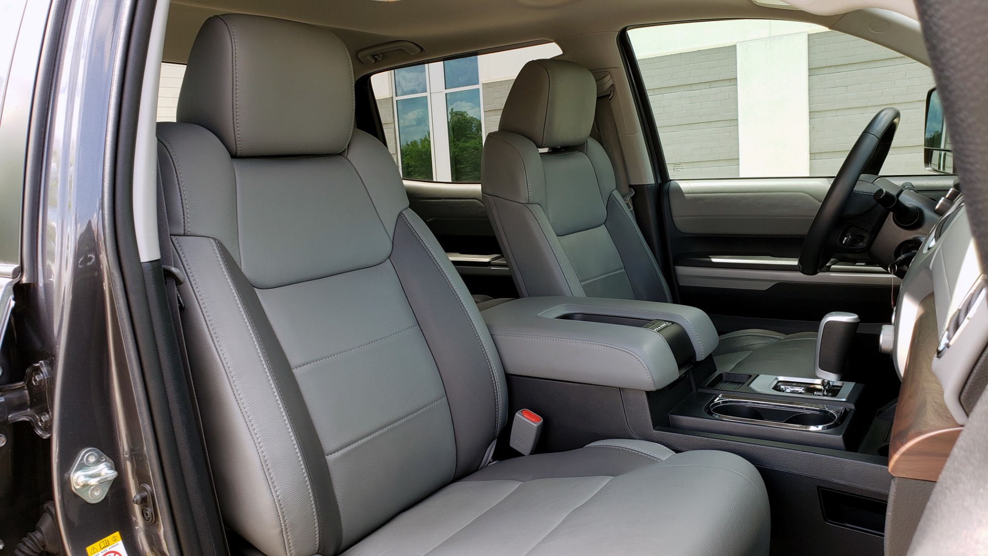 Used 2019 Toyota TUNDRA 4WD LIMITED / 5.7L V8 / 6-SPD AUTO / NAV / SUNROOF / REARVIEW for sale Sold at Formula Imports in Charlotte NC 28227 79