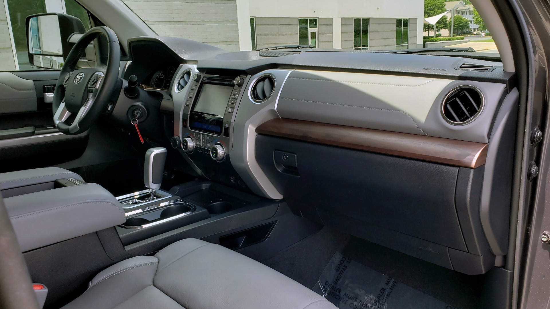 Used 2019 Toyota TUNDRA 4WD LIMITED / 5.7L V8 / 6-SPD AUTO / NAV / SUNROOF / REARVIEW for sale Sold at Formula Imports in Charlotte NC 28227 80