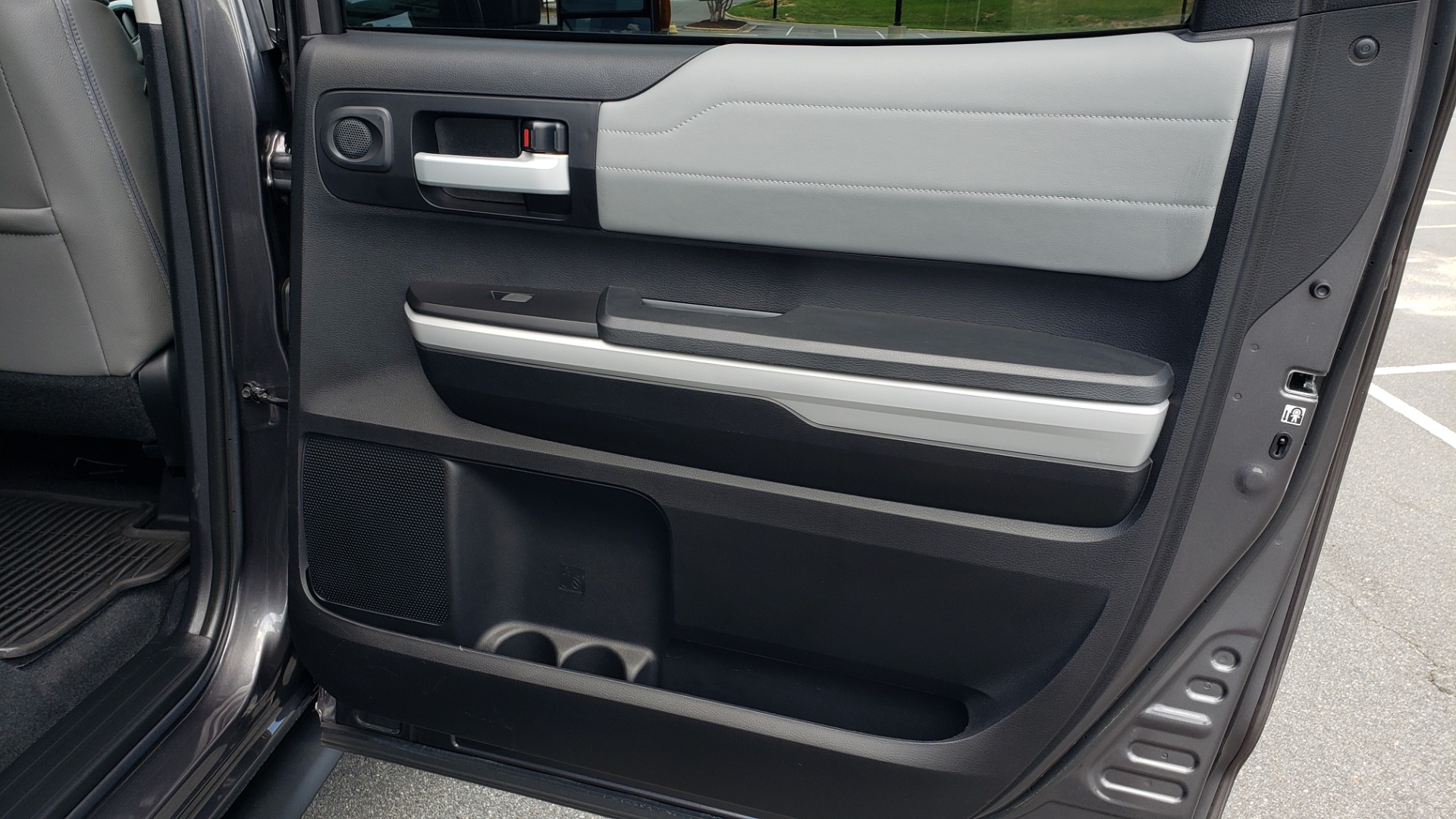 Used 2019 Toyota TUNDRA 4WD LIMITED / 5.7L V8 / 6-SPD AUTO / NAV / SUNROOF / REARVIEW for sale Sold at Formula Imports in Charlotte NC 28227 82