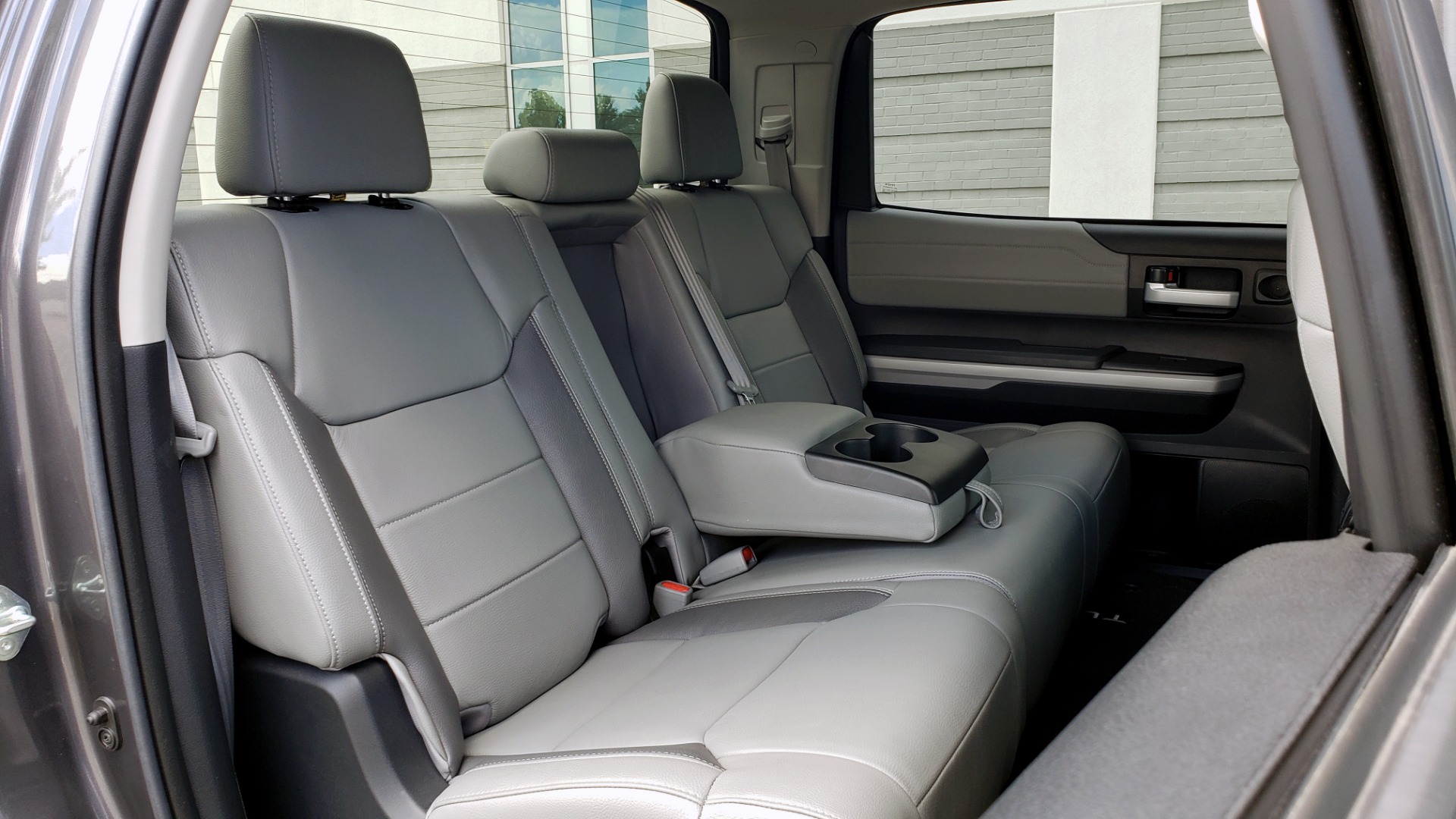 Used 2019 Toyota TUNDRA 4WD LIMITED / 5.7L V8 / 6-SPD AUTO / NAV / SUNROOF / REARVIEW for sale Sold at Formula Imports in Charlotte NC 28227 85