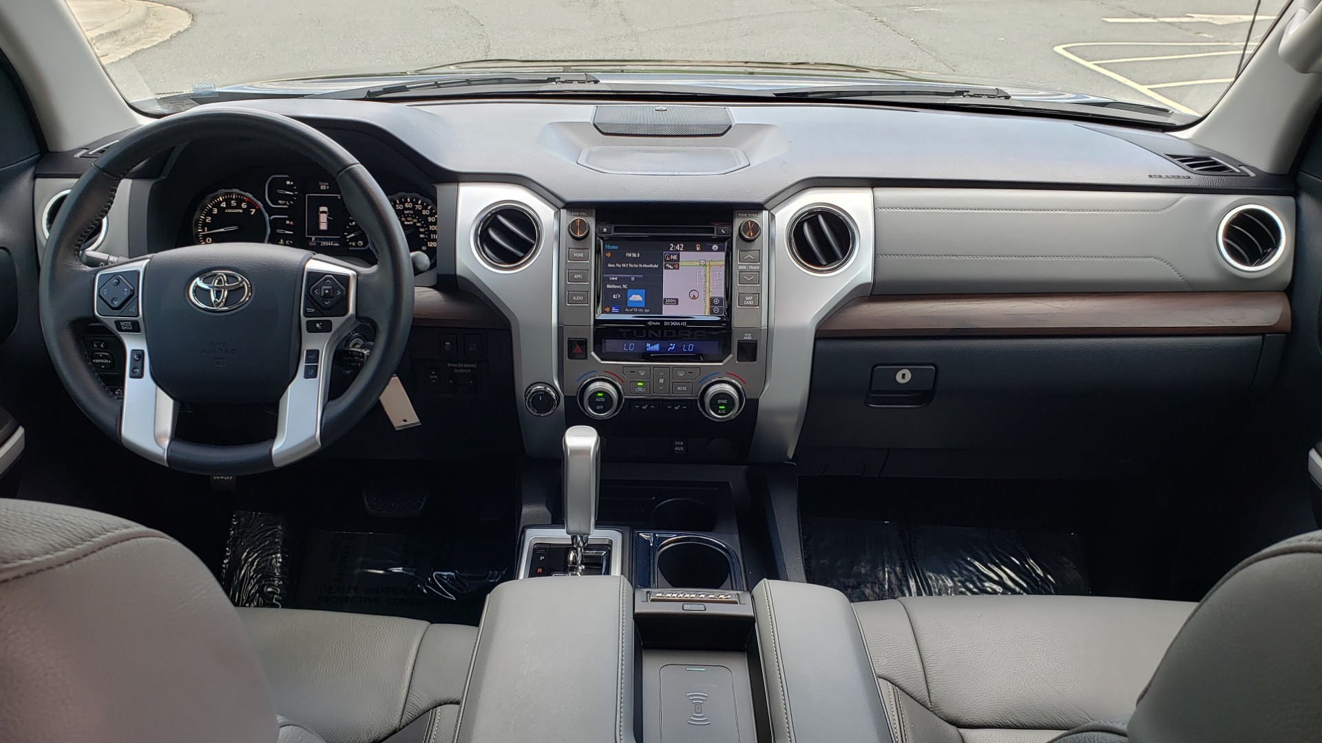 Used 2019 Toyota TUNDRA 4WD LIMITED / 5.7L V8 / 6-SPD AUTO / NAV / SUNROOF / REARVIEW for sale Sold at Formula Imports in Charlotte NC 28227 90