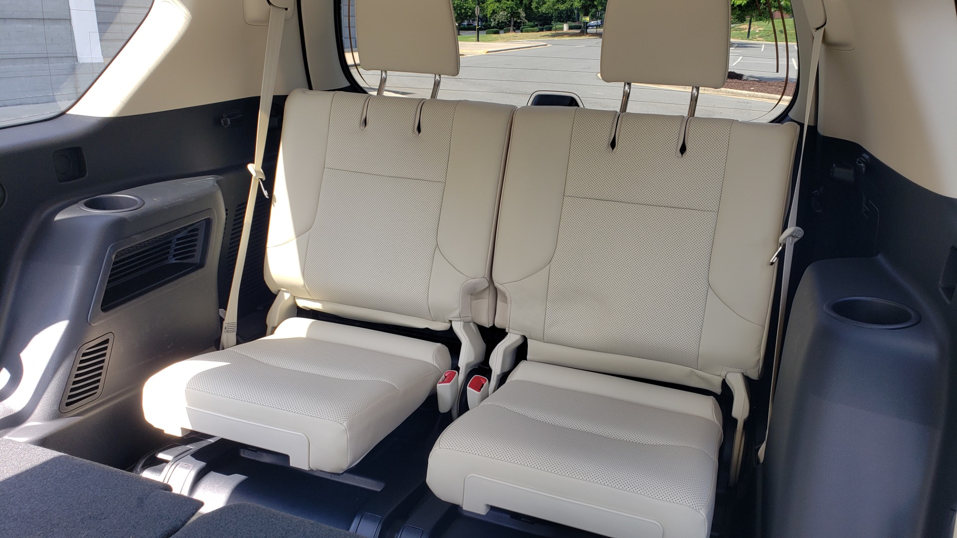 Used 2021 Lexus GX 460 PREMIUM / AWD / NAV / SUNROOF / 3-ROW / REARVIEW for sale Sold at Formula Imports in Charlotte NC 28227 24