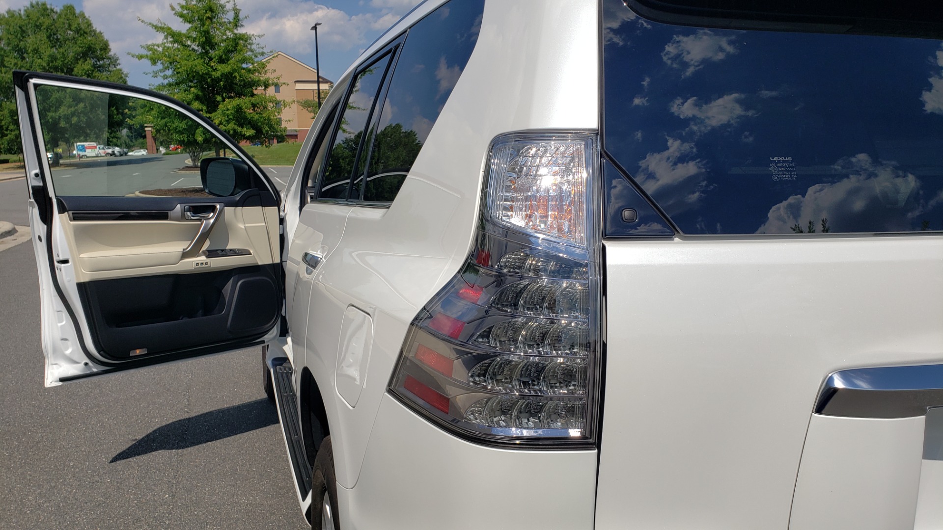 Used 2021 Lexus GX 460 PREMIUM / AWD / NAV / SUNROOF / 3-ROW / REARVIEW for sale Sold at Formula Imports in Charlotte NC 28227 34