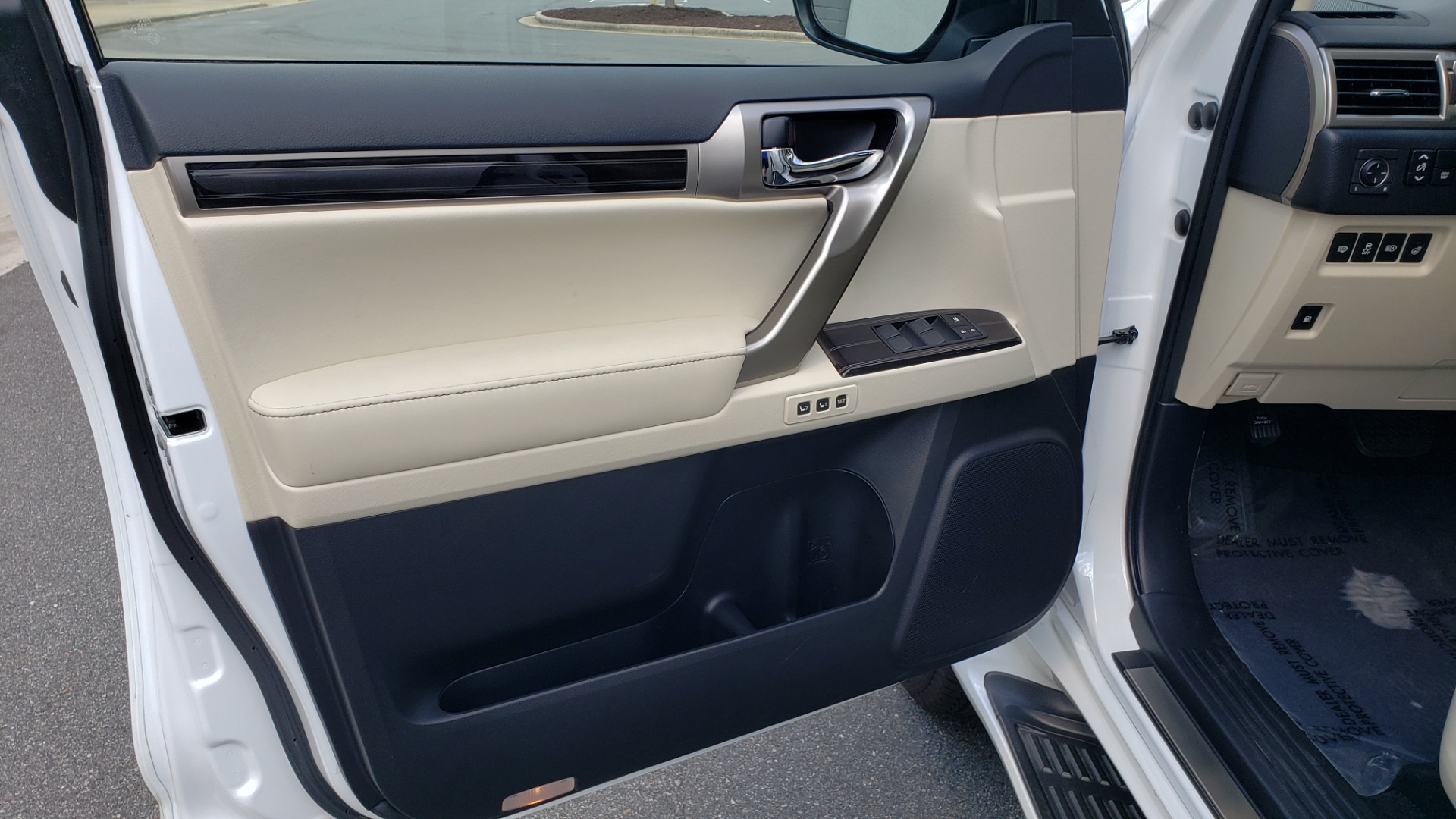 Used 2021 Lexus GX 460 PREMIUM / AWD / NAV / SUNROOF / 3-ROW / REARVIEW for sale Sold at Formula Imports in Charlotte NC 28227 39