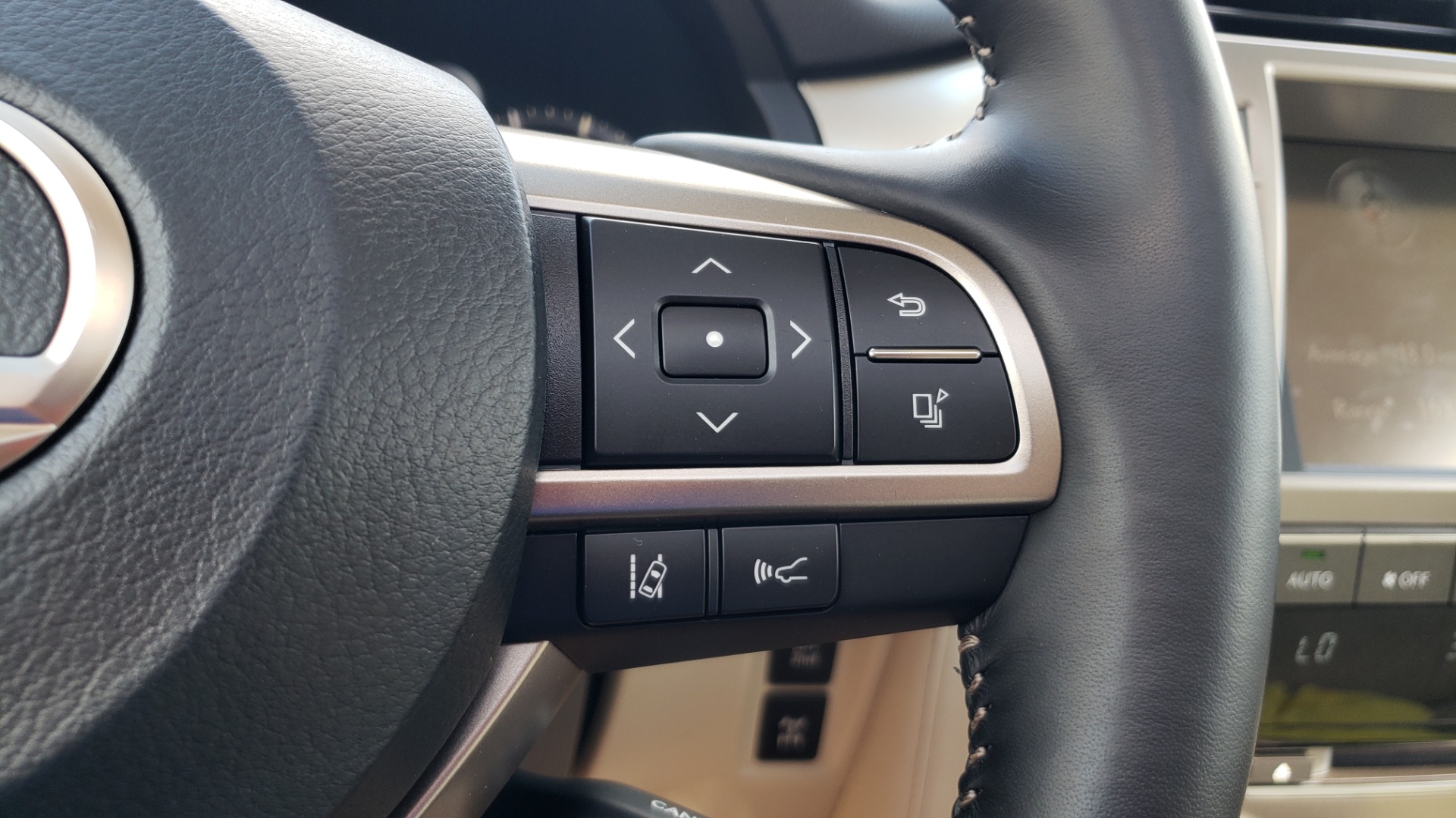Used 2021 Lexus GX 460 PREMIUM / AWD / NAV / SUNROOF / 3-ROW / REARVIEW for sale Sold at Formula Imports in Charlotte NC 28227 49