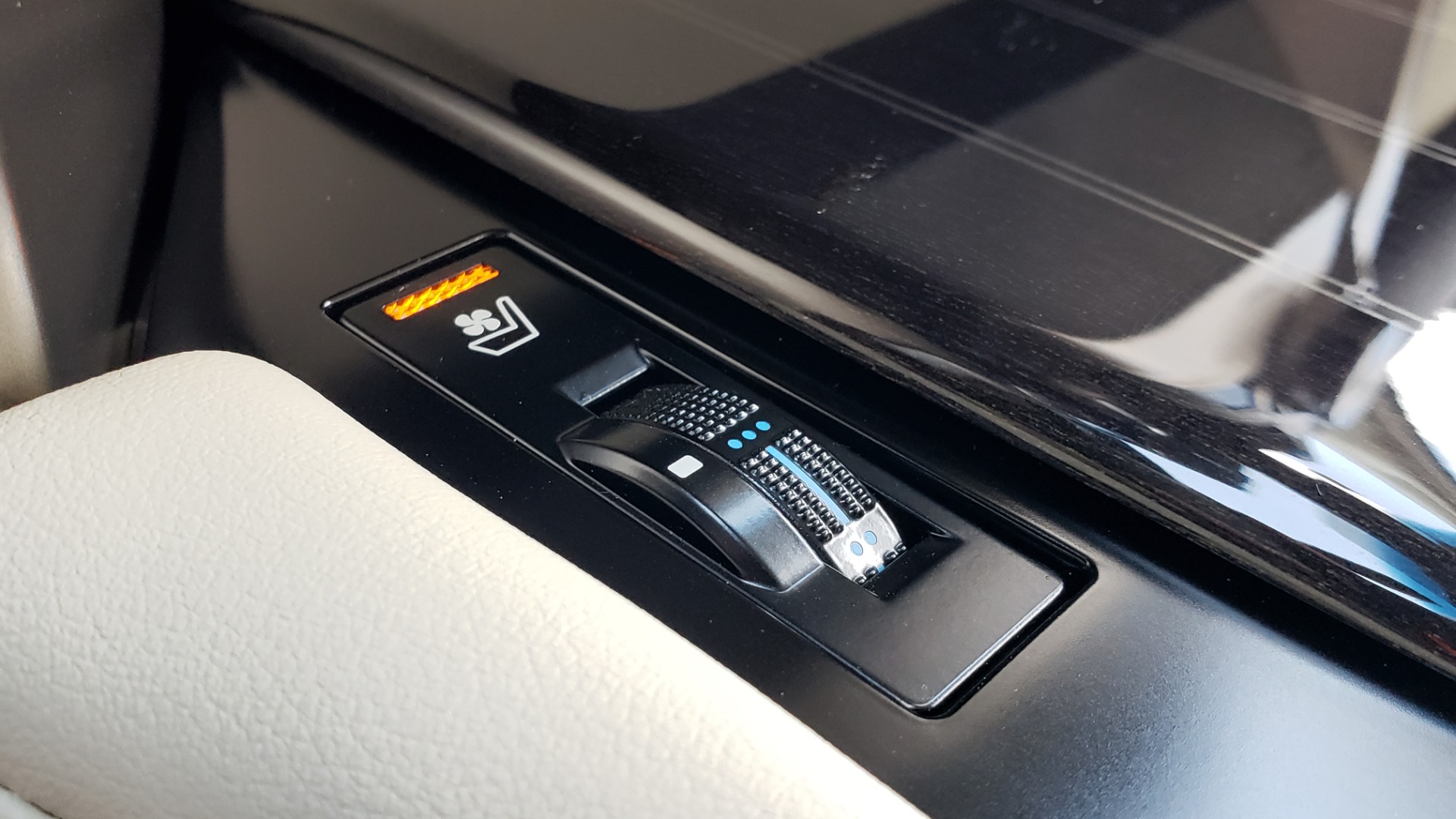 Used 2021 Lexus GX 460 PREMIUM / AWD / NAV / SUNROOF / 3-ROW / REARVIEW for sale Sold at Formula Imports in Charlotte NC 28227 59