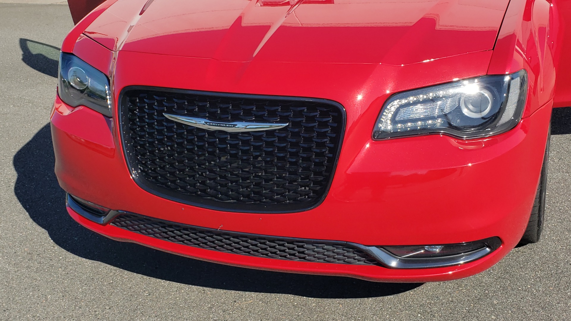 Used 2015 Chrysler 300 S / 3.6L V6 / 8-SPD AUTO / NAV / BEATS AUDIO / HTS STS / REARVIE for sale Sold at Formula Imports in Charlotte NC 28227 26