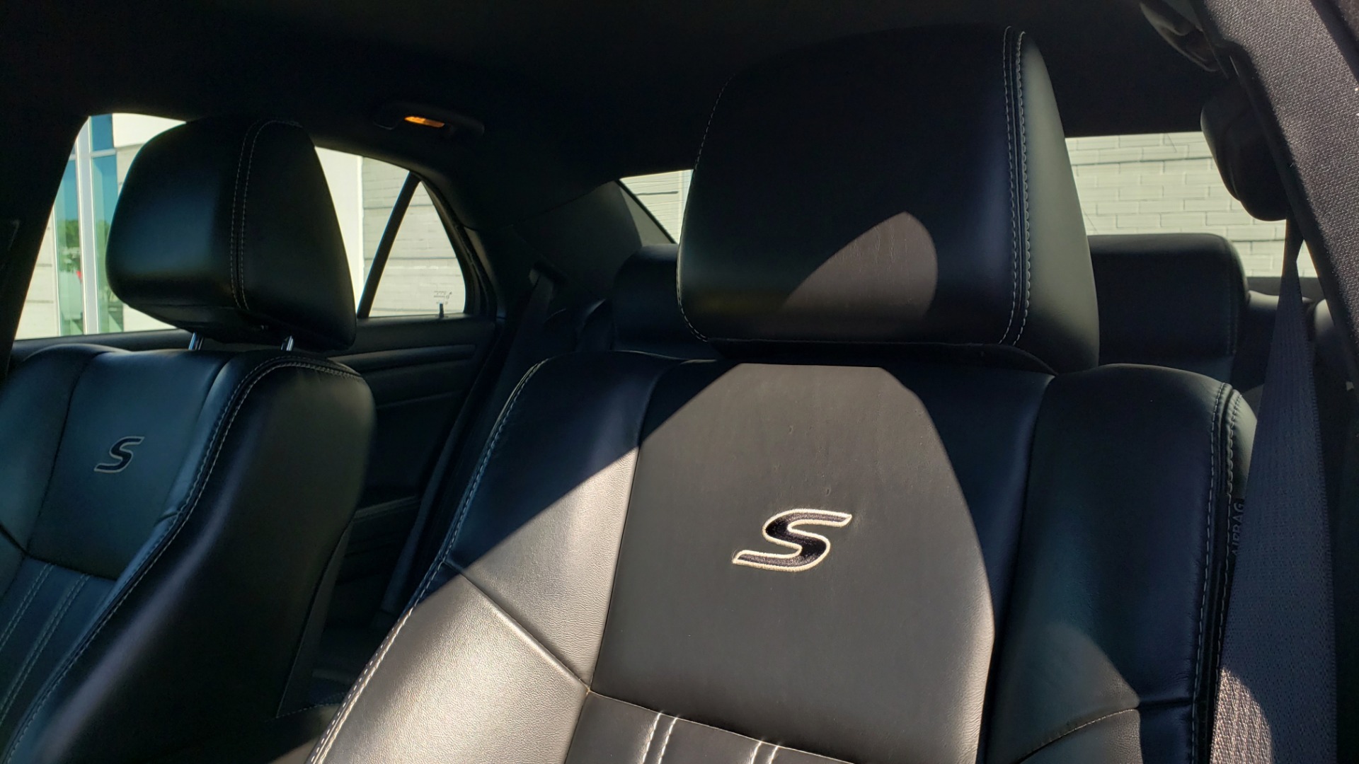 Used 2015 Chrysler 300 S / 3.6L V6 / 8-SPD AUTO / NAV / BEATS AUDIO / HTS STS / REARVIE for sale Sold at Formula Imports in Charlotte NC 28227 29