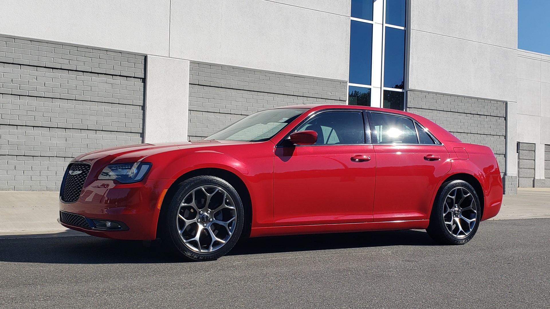 Used 2015 Chrysler 300 S / 3.6L V6 / 8-SPD AUTO / NAV / BEATS AUDIO / HTS STS / REARVIE for sale Sold at Formula Imports in Charlotte NC 28227 4