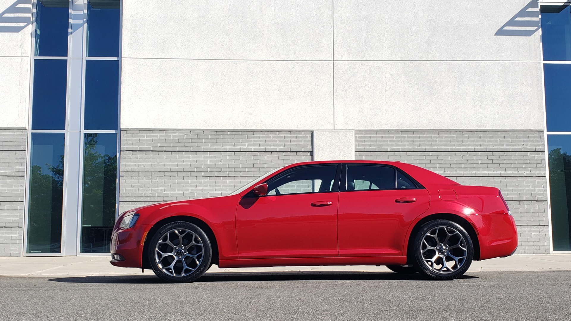 Used 2015 Chrysler 300 S / 3.6L V6 / 8-SPD AUTO / NAV / BEATS AUDIO / HTS STS / REARVIE for sale Sold at Formula Imports in Charlotte NC 28227 5