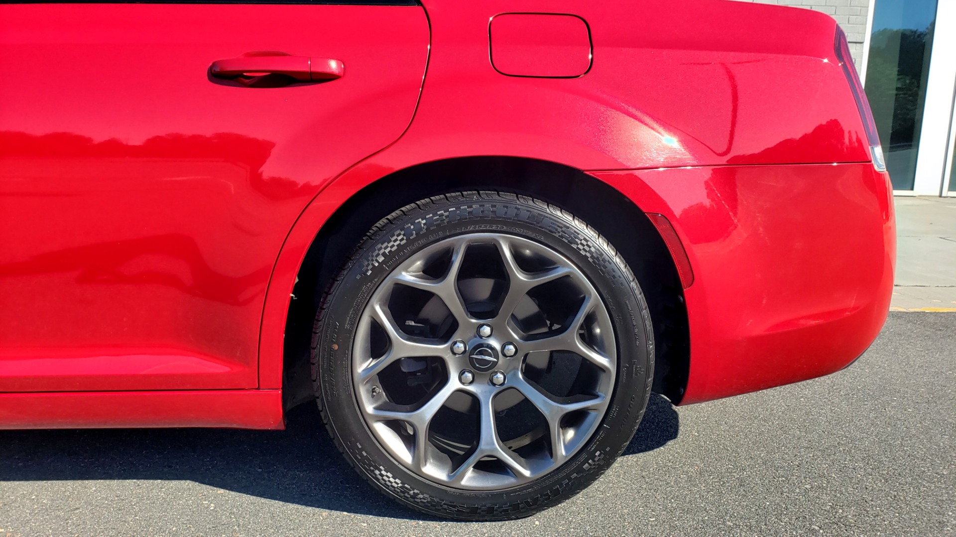 Used 2015 Chrysler 300 S / 3.6L V6 / 8-SPD AUTO / NAV / BEATS AUDIO / HTS STS / REARVIE for sale Sold at Formula Imports in Charlotte NC 28227 82