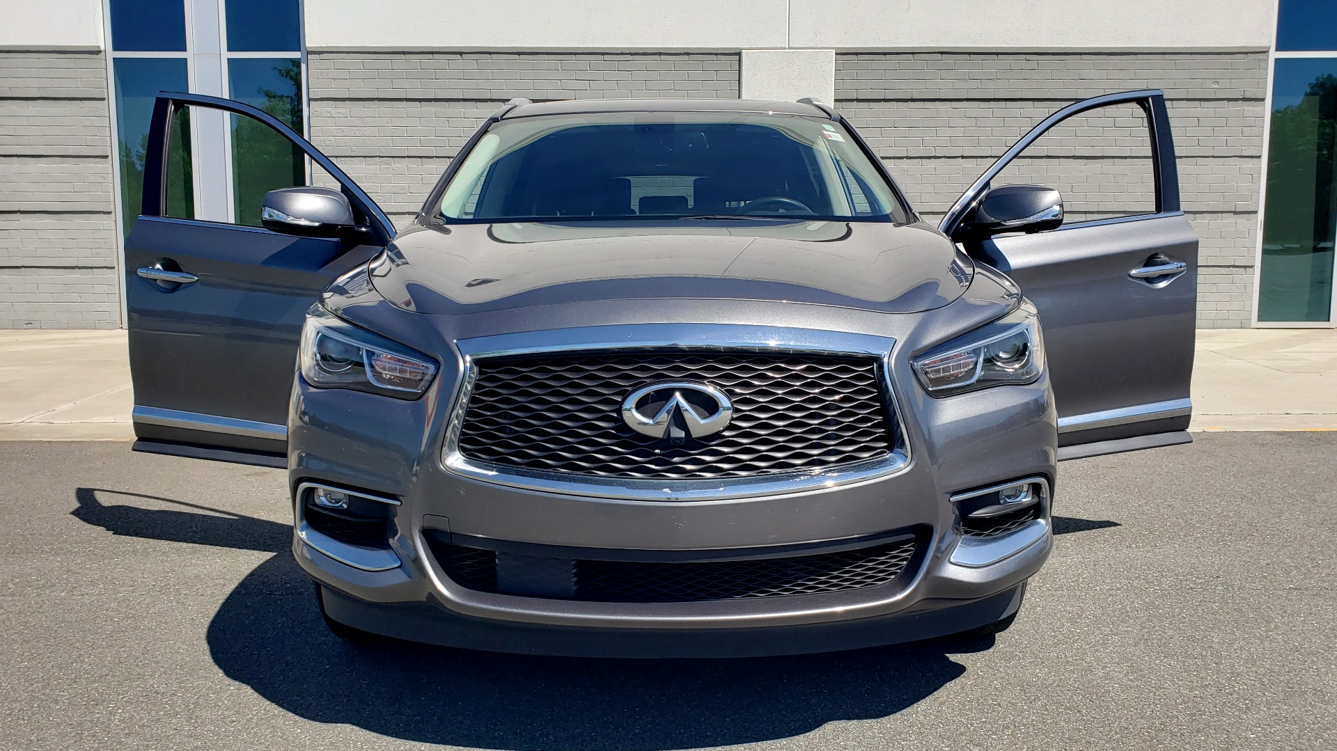 Used 2018 INFINITI QX60 3.5L V6 / FWD / CVT TRANS / NAV / SUNROOF / 3-ROWS / REARVIEW for sale Sold at Formula Imports in Charlotte NC 28227 26
