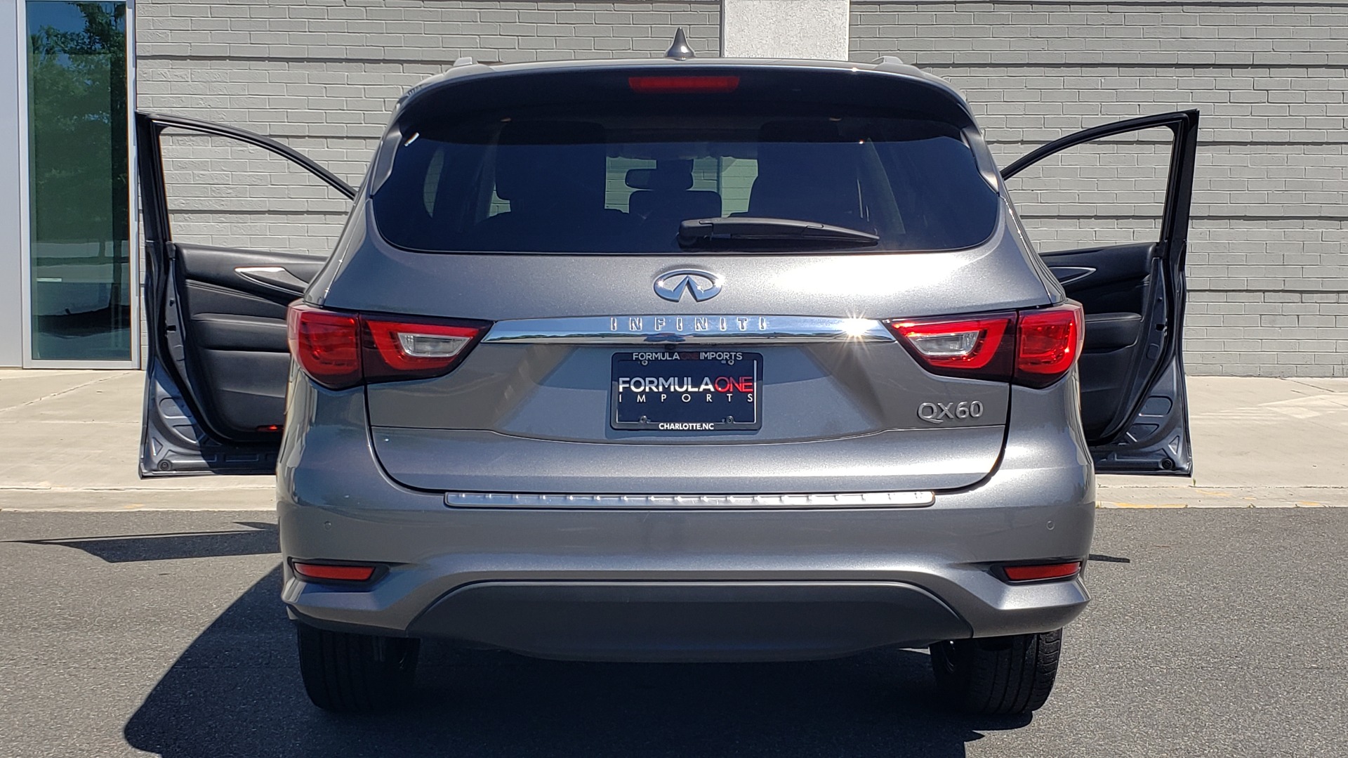 Used 2018 INFINITI QX60 3.5L V6 / FWD / CVT TRANS / NAV / SUNROOF / 3-ROWS / REARVIEW for sale Sold at Formula Imports in Charlotte NC 28227 33