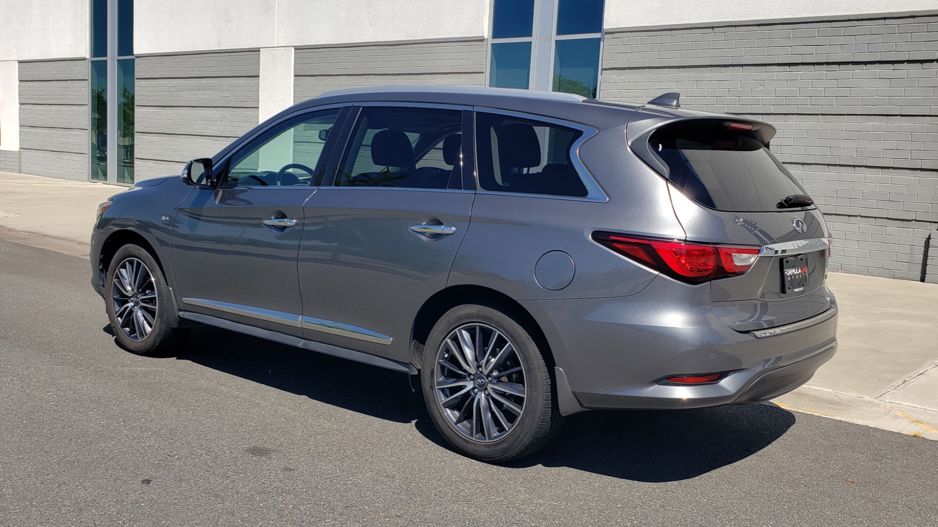Used 2018 INFINITI QX60 3.5L V6 / FWD / CVT TRANS / NAV / SUNROOF / 3-ROWS / REARVIEW for sale Sold at Formula Imports in Charlotte NC 28227 6