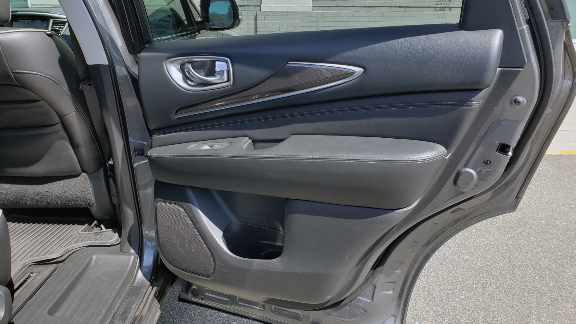 Used 2018 INFINITI QX60 3.5L V6 / FWD / CVT TRANS / NAV / SUNROOF / 3-ROWS / REARVIEW for sale Sold at Formula Imports in Charlotte NC 28227 74
