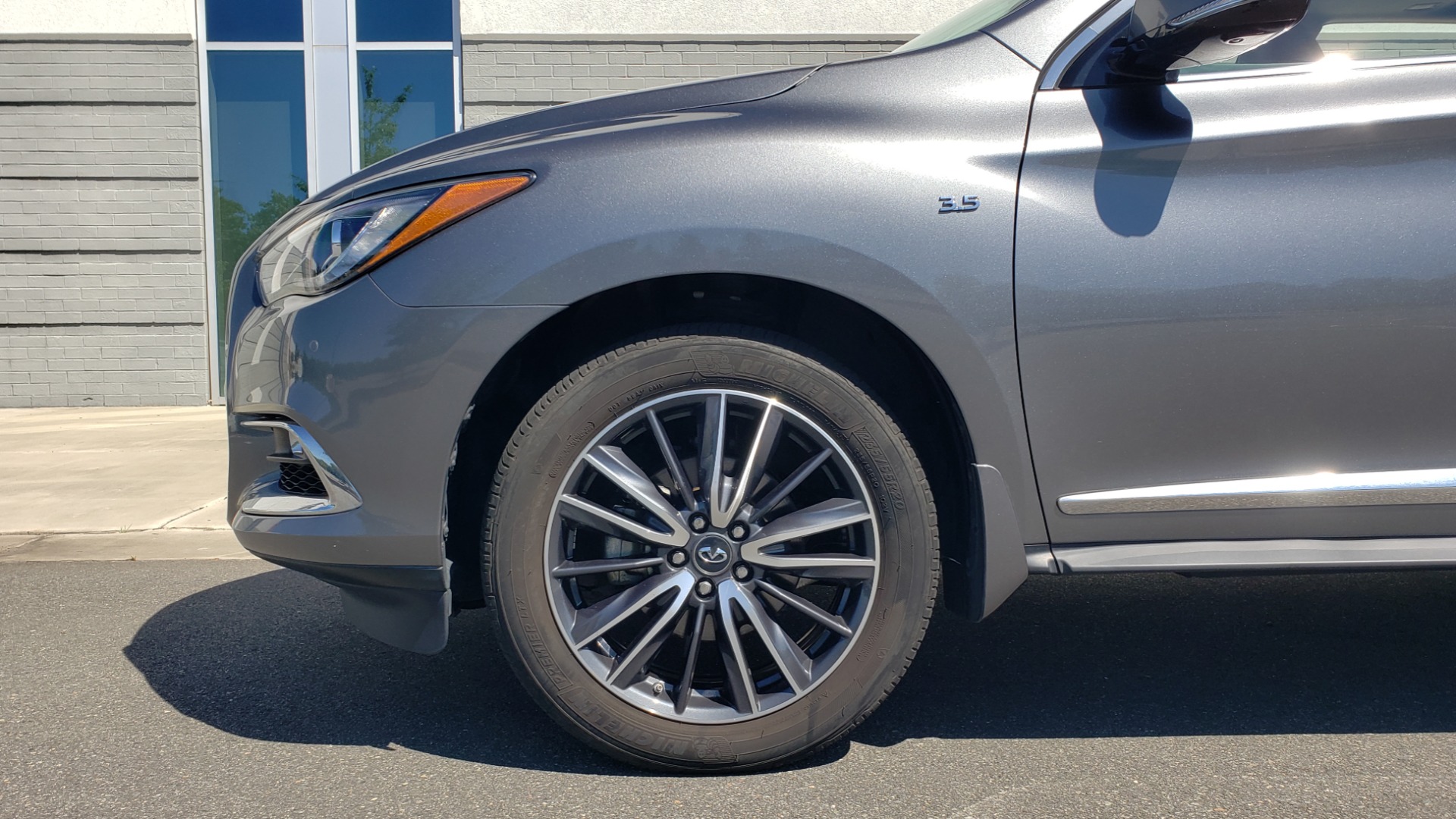 Used 2018 INFINITI QX60 3.5L V6 / FWD / CVT TRANS / NAV / SUNROOF / 3-ROWS / REARVIEW for sale Sold at Formula Imports in Charlotte NC 28227 83