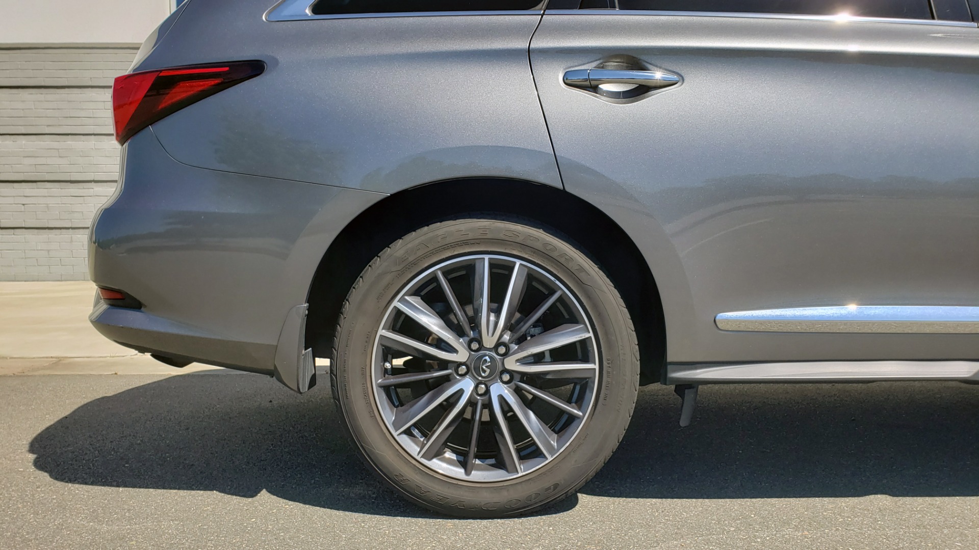 Used 2018 INFINITI QX60 3.5L V6 / FWD / CVT TRANS / NAV / SUNROOF / 3-ROWS / REARVIEW for sale Sold at Formula Imports in Charlotte NC 28227 85